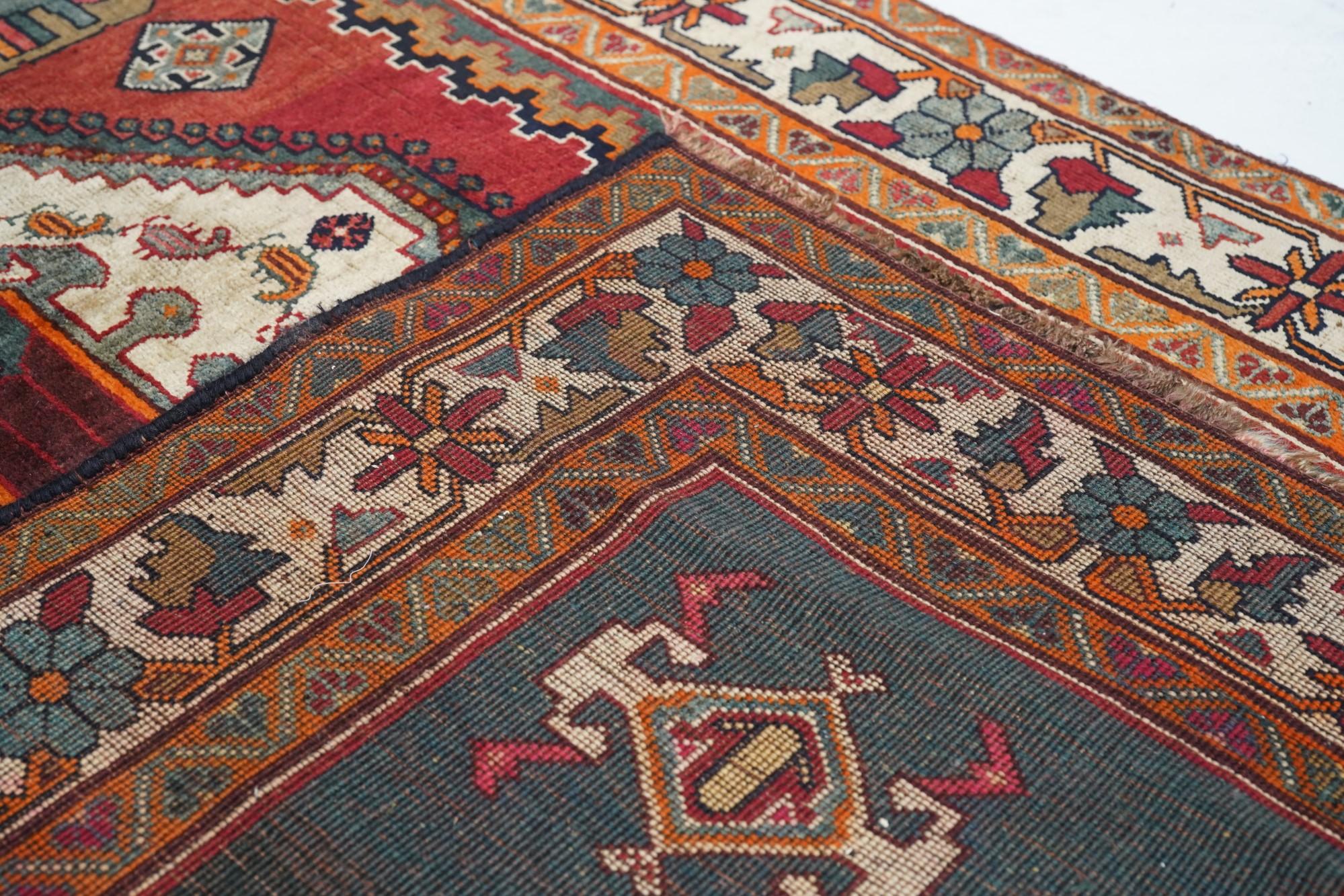 Tappeto vintage Bakhtiari 4'9'' x 8'3'' in vendita 4
