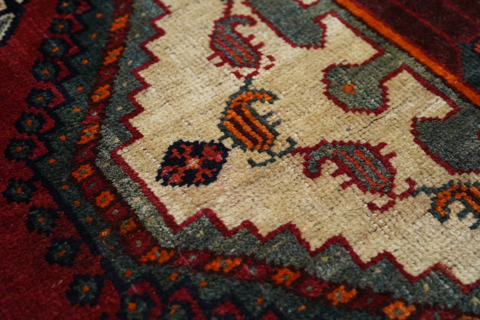 Tapis Bakhtiari semi-antique Excellent état - En vente à New York, NY