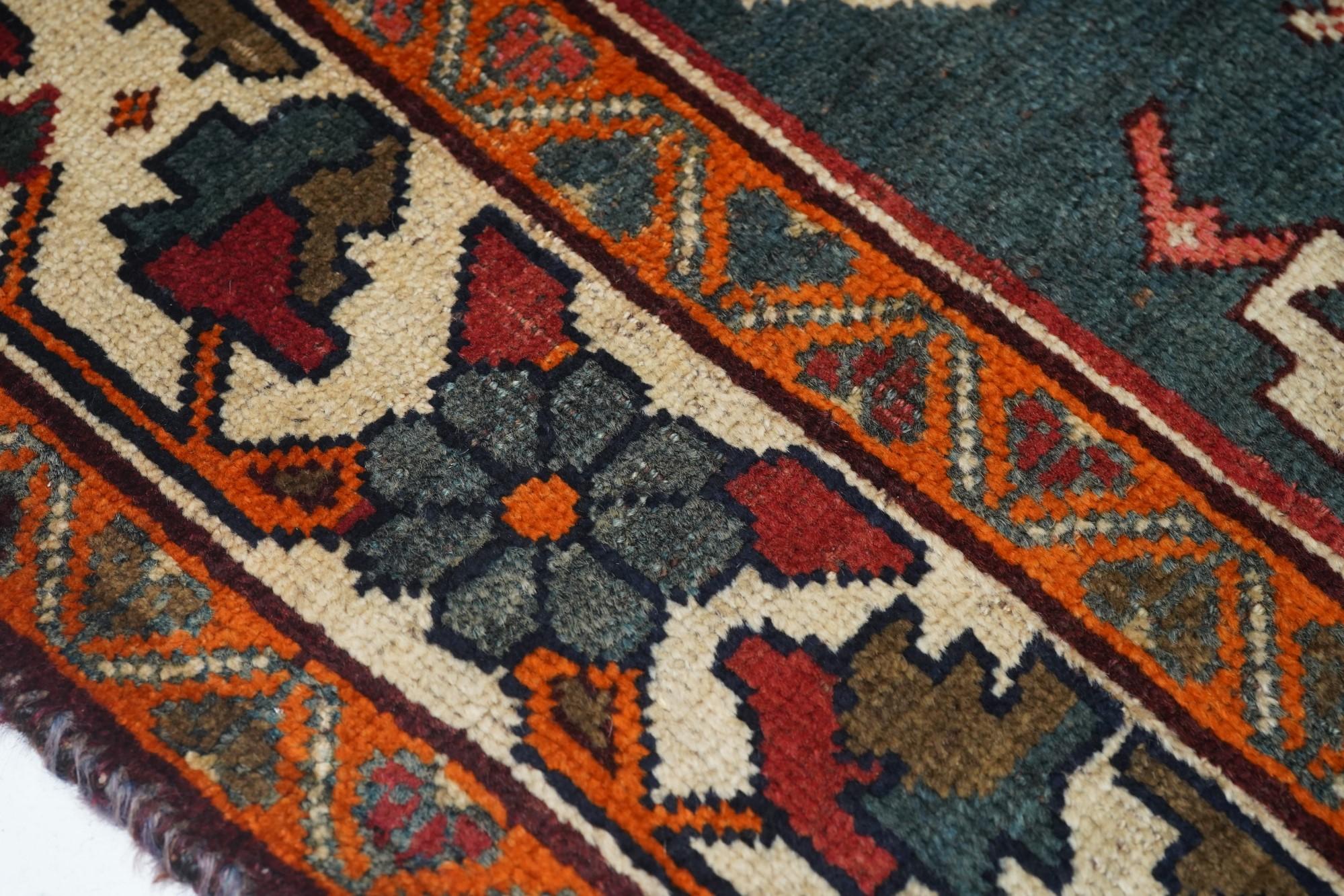 Metà XX secolo Tappeto vintage Bakhtiari 4'9'' x 8'3'' in vendita