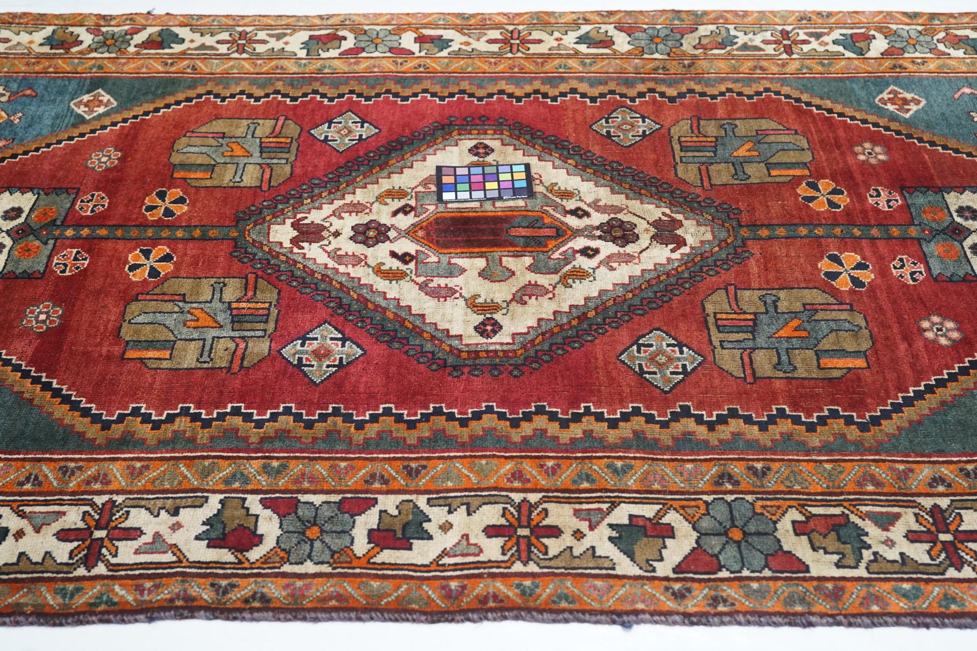 Tappeto vintage Bakhtiari 4'9'' x 8'3'' in vendita 3