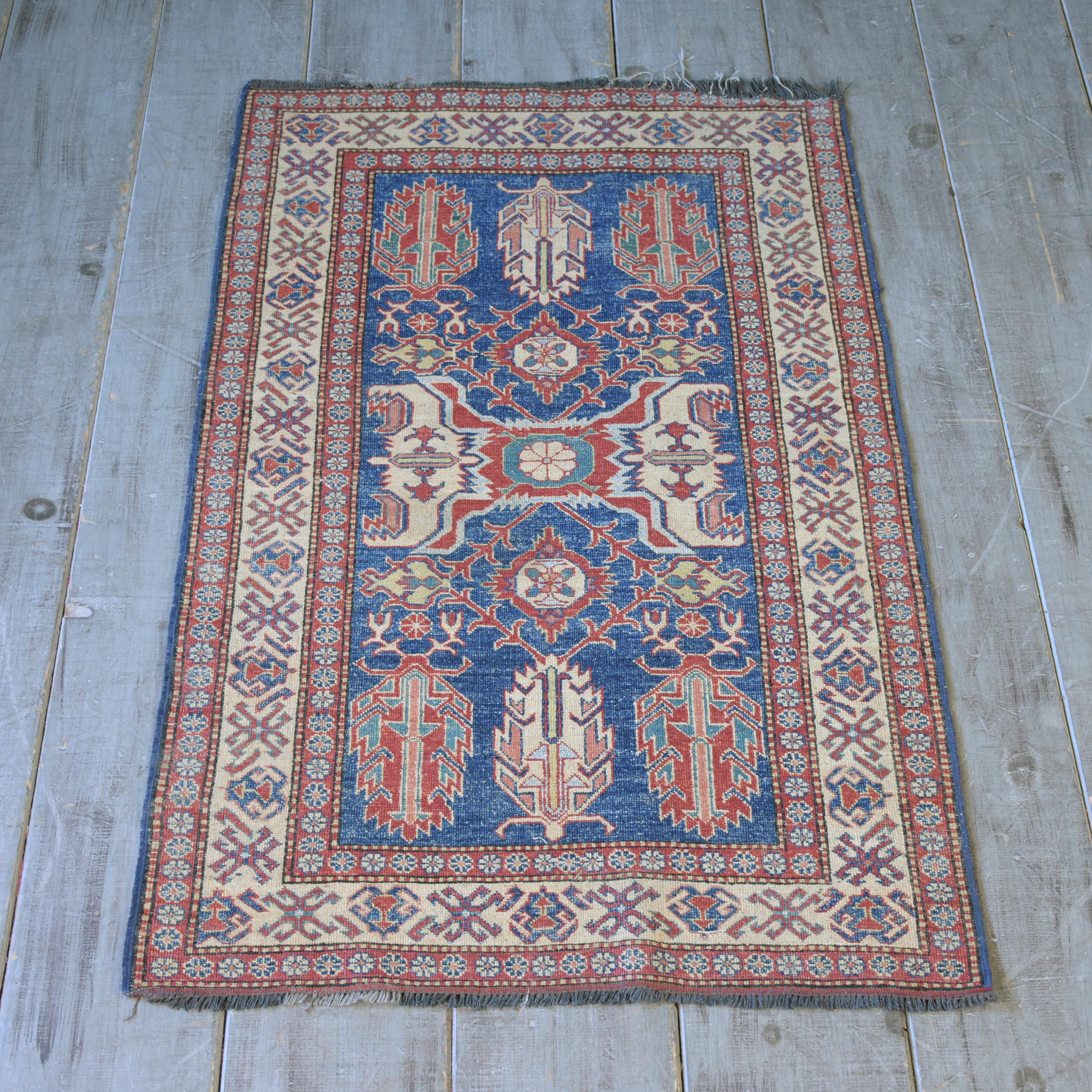 Vintage Semi-Antique Wool Carpet Rug For Sale 3