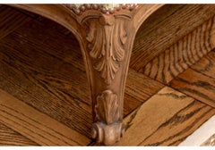 Sedia ad ala intagliata semi-antica imbottita personalizzata