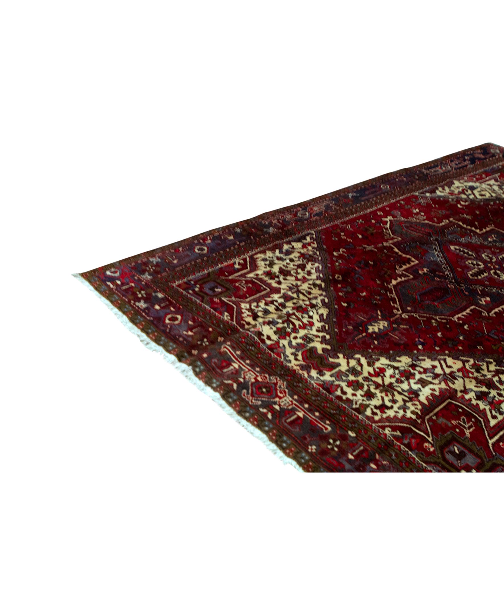 Heriz Serapi  Traditional Handwoven Luxury Wool Semi Antique Persian Red  For Sale