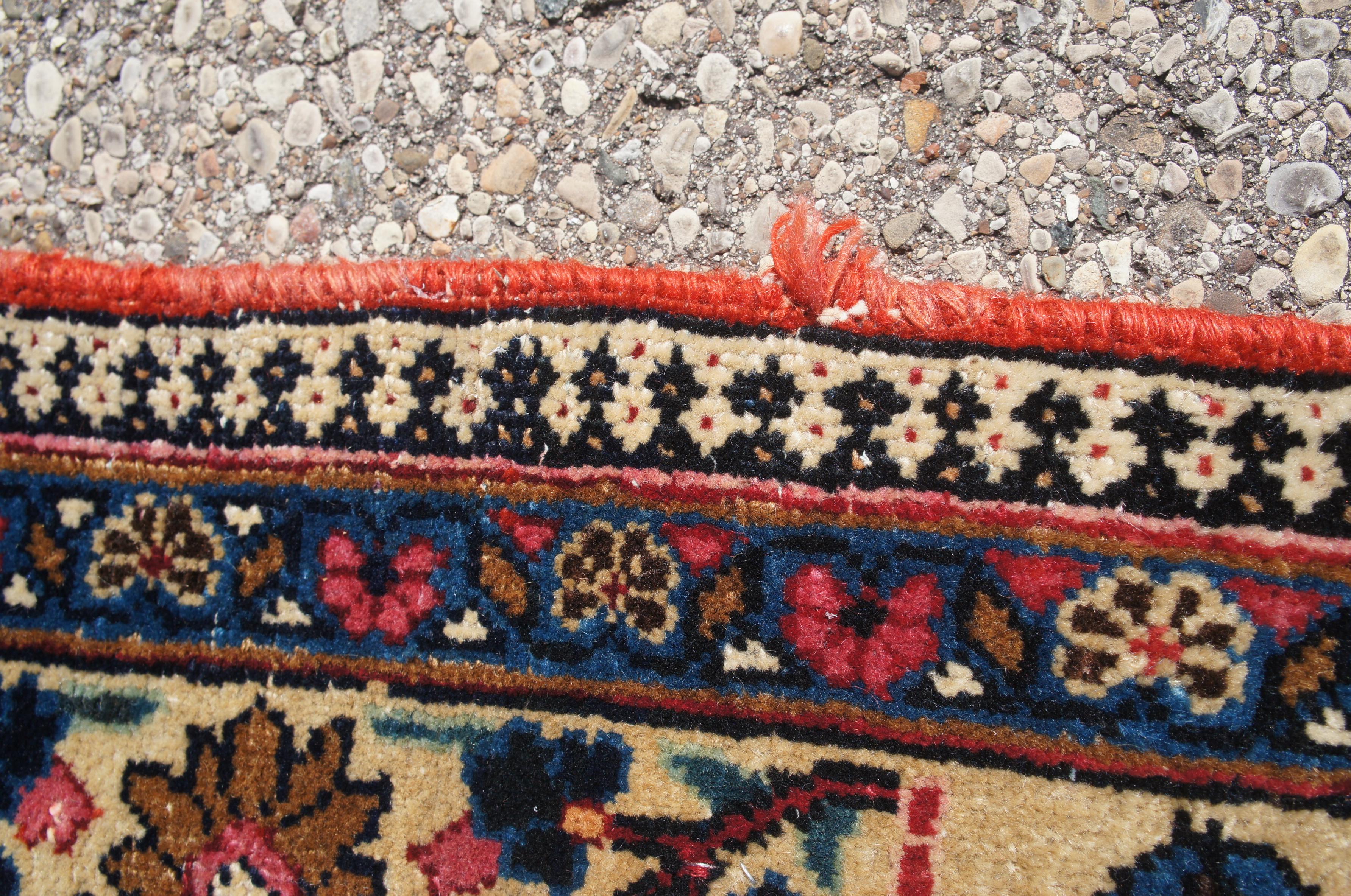 Semi antiker handgeknüpfter persischer Sarouk-Teppich mit rotem Blumenmedaillon aus Sarouk, 10' x 14' im Angebot 7