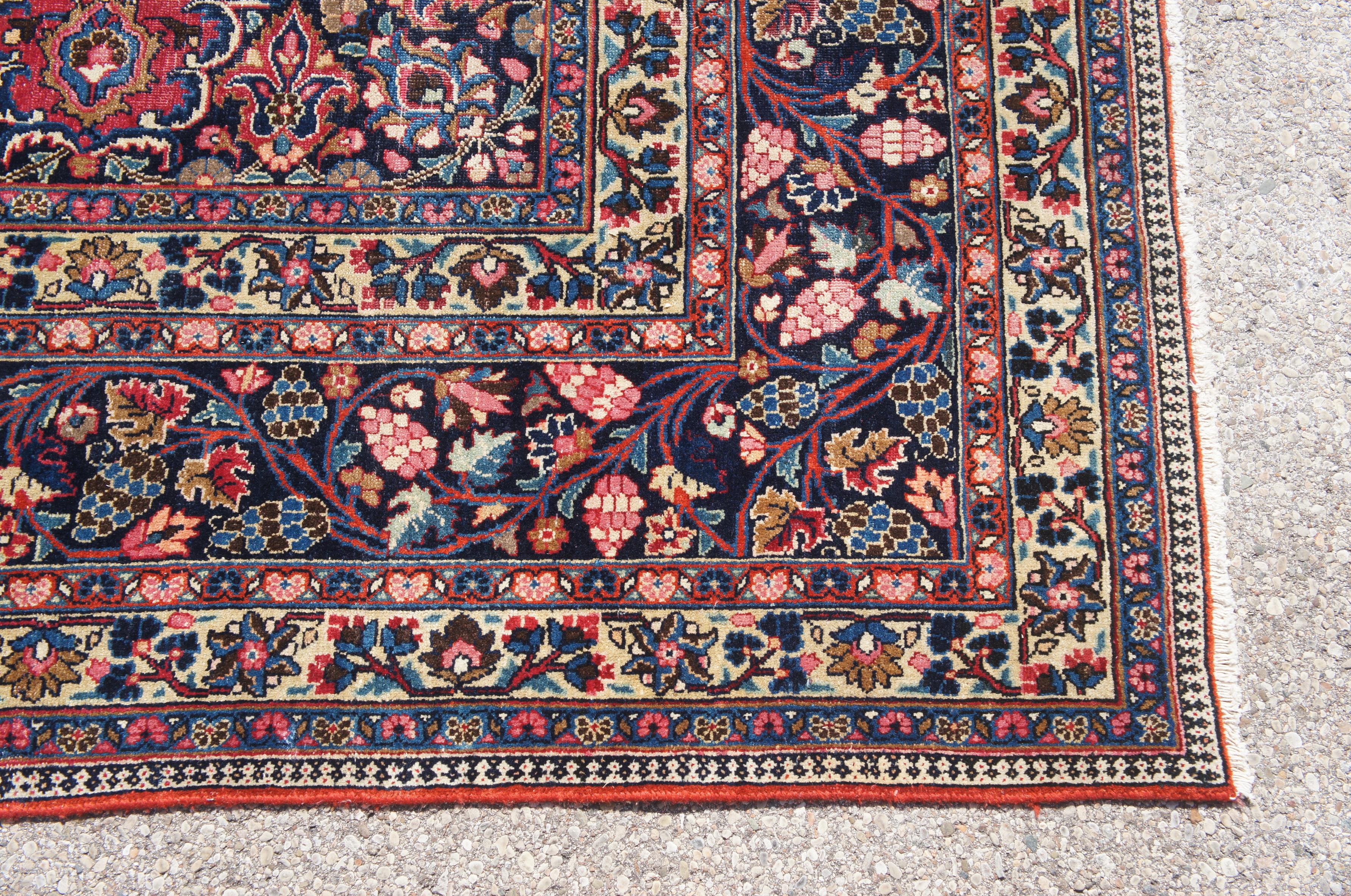 Handgeknüpfter persischer Sarouk-Teppich mit rotem, geblümtem Medaillon aus Sarouk, 10' x 14' (20. Jahrhundert) im Angebot