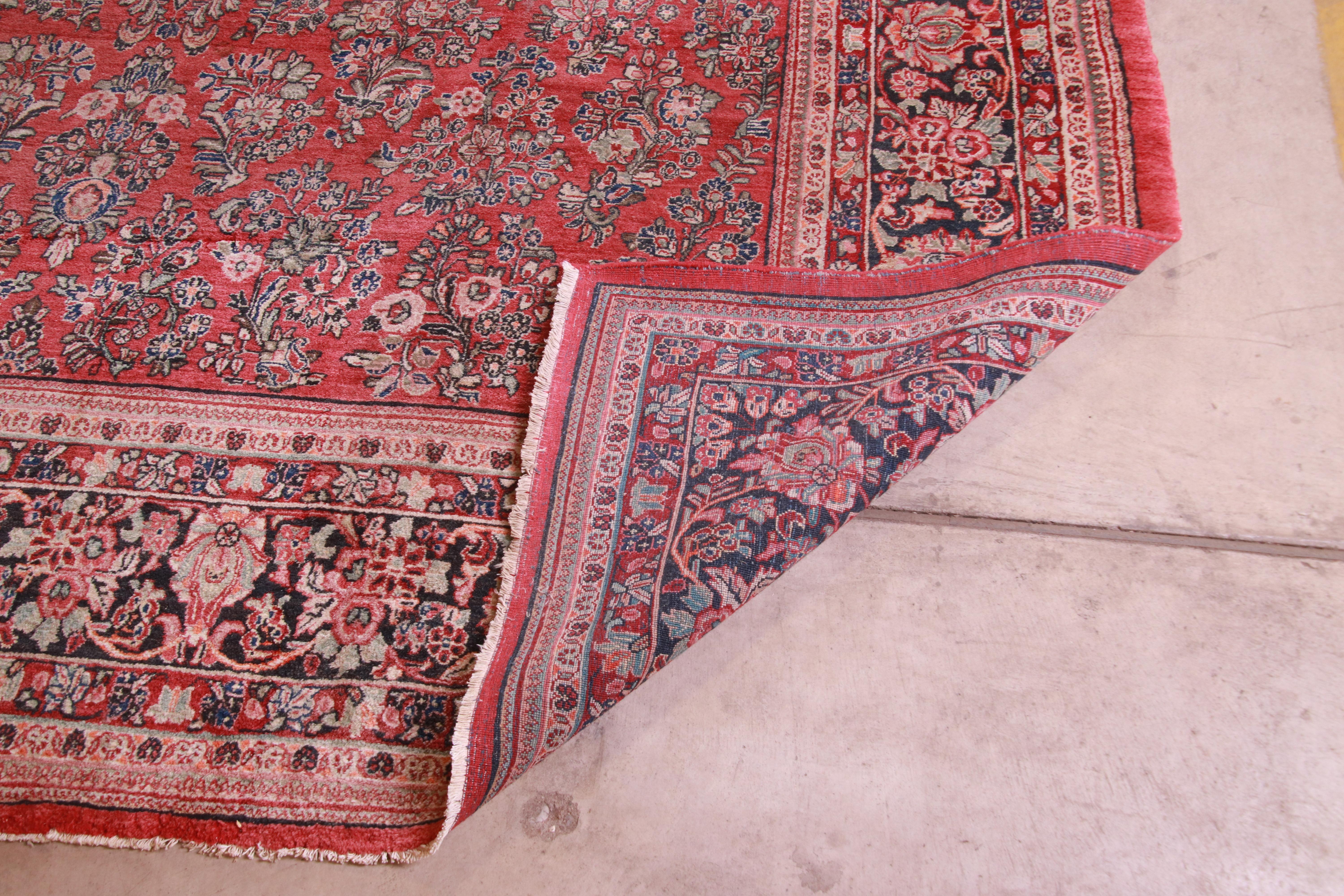 Semi-Antique Hand-Knotted Persian Sarouk Room Size Rug, circa 1940s For Sale 5