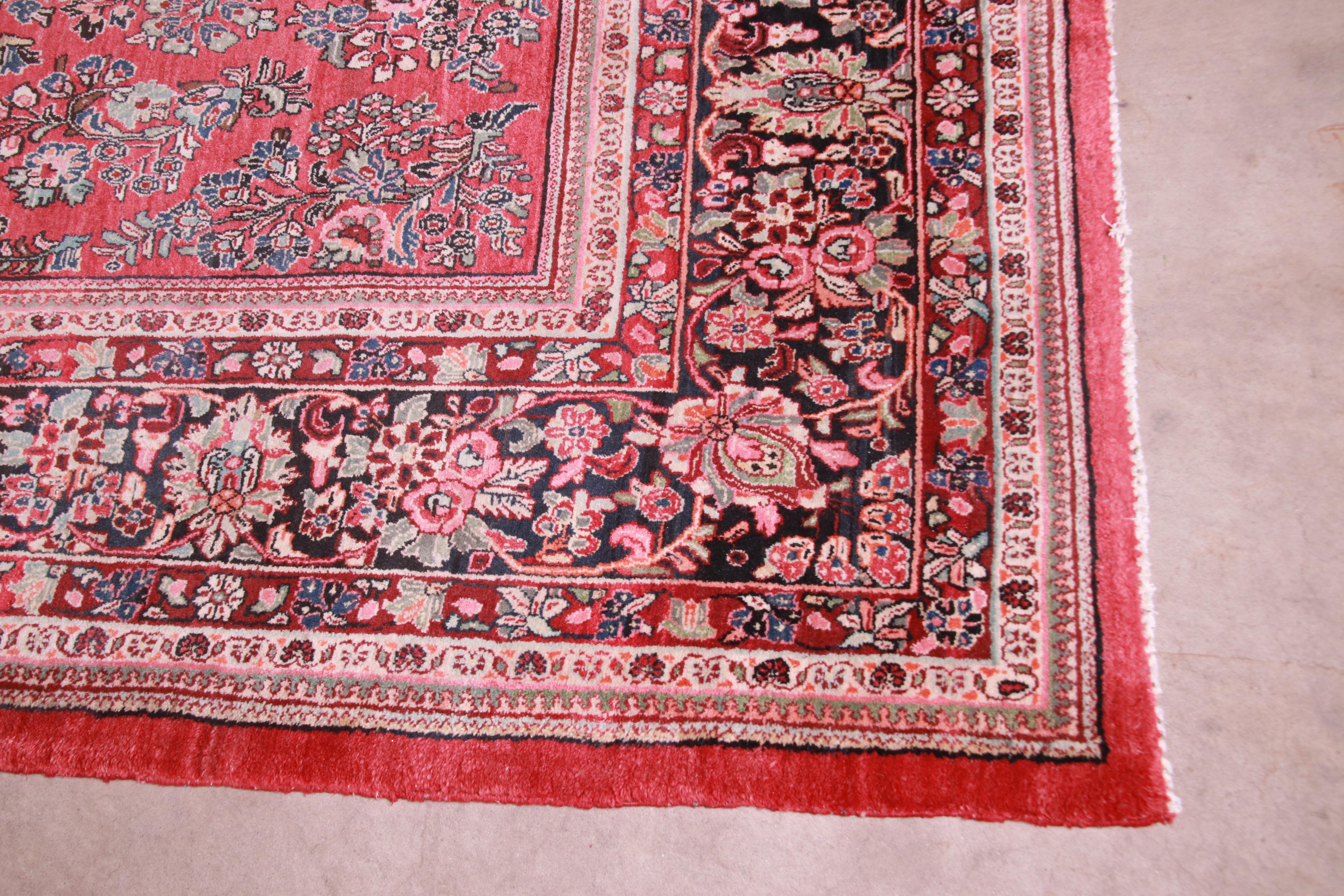 Semi-Antique Hand-Knotted Persian Sarouk Room Size Rug, circa 1940s For Sale 1