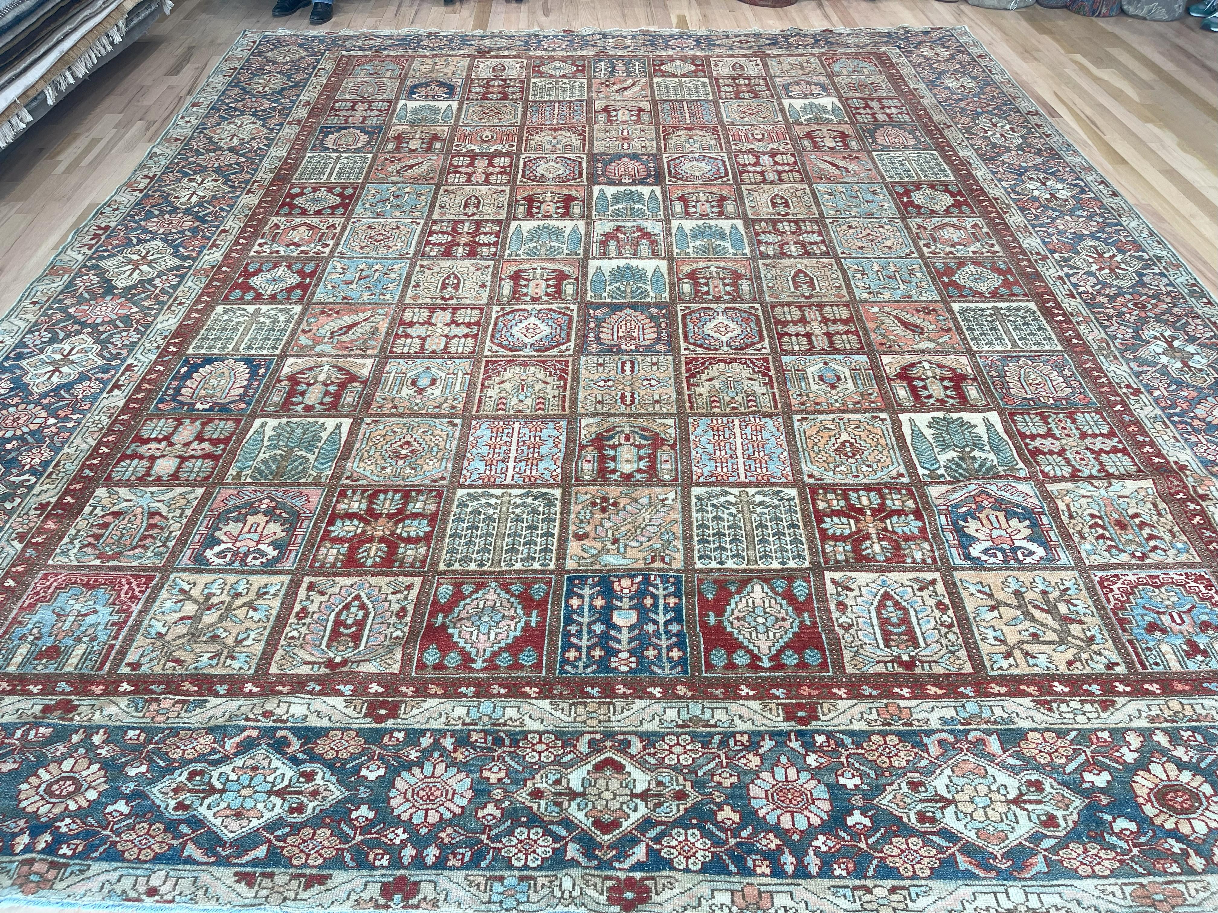 All-Over Box Design Semi-Antiker Persischer Bakhtiari Teppich im Zustand „Gut“ im Angebot in West Hollywood, CA