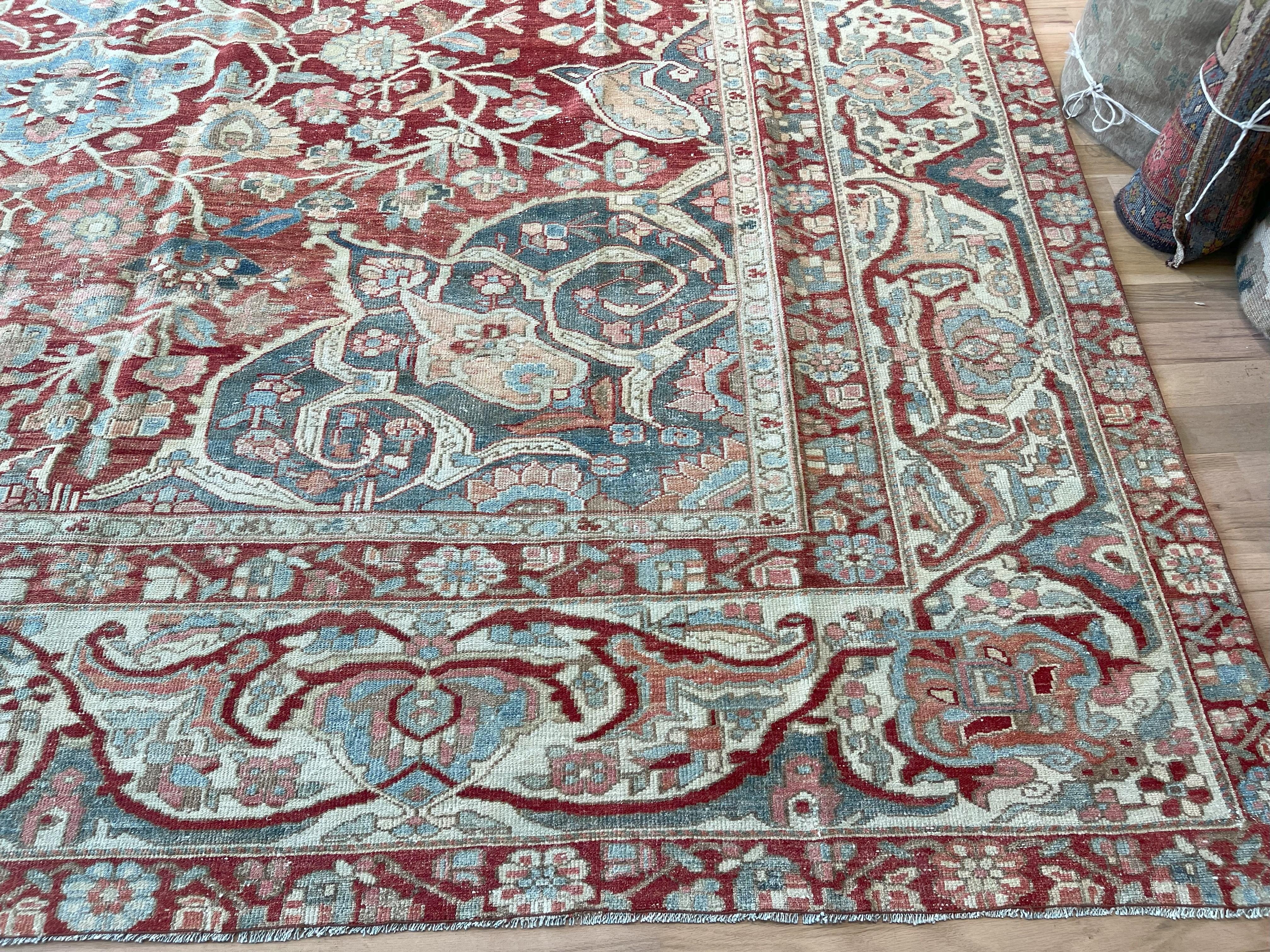 Tapis persan Bakhtiari semi-ancien en vente 1