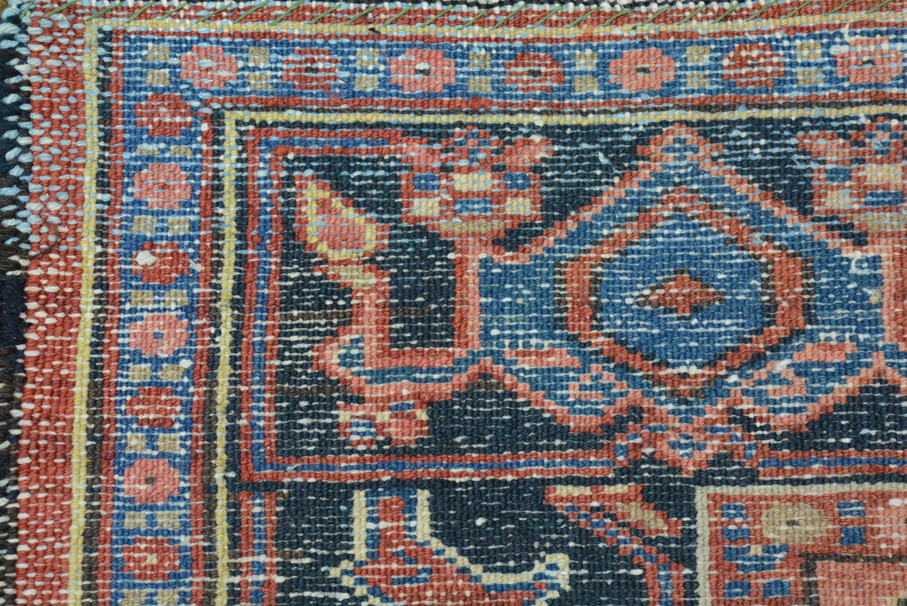 Tapis persan semi-ancien Heriz en vente 2