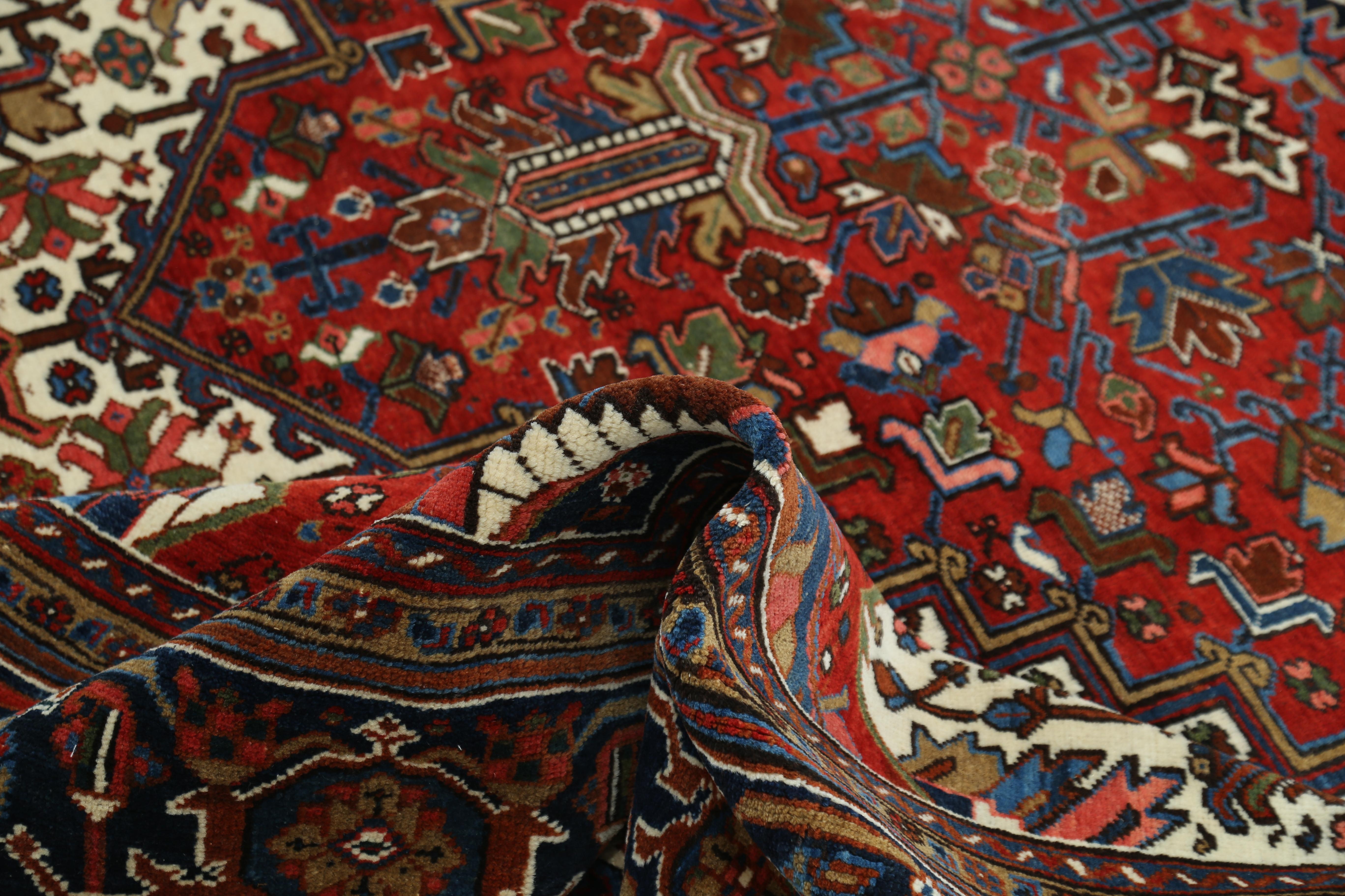 Semi-antiker persischer Heriz-Teppich  (Wolle) im Angebot