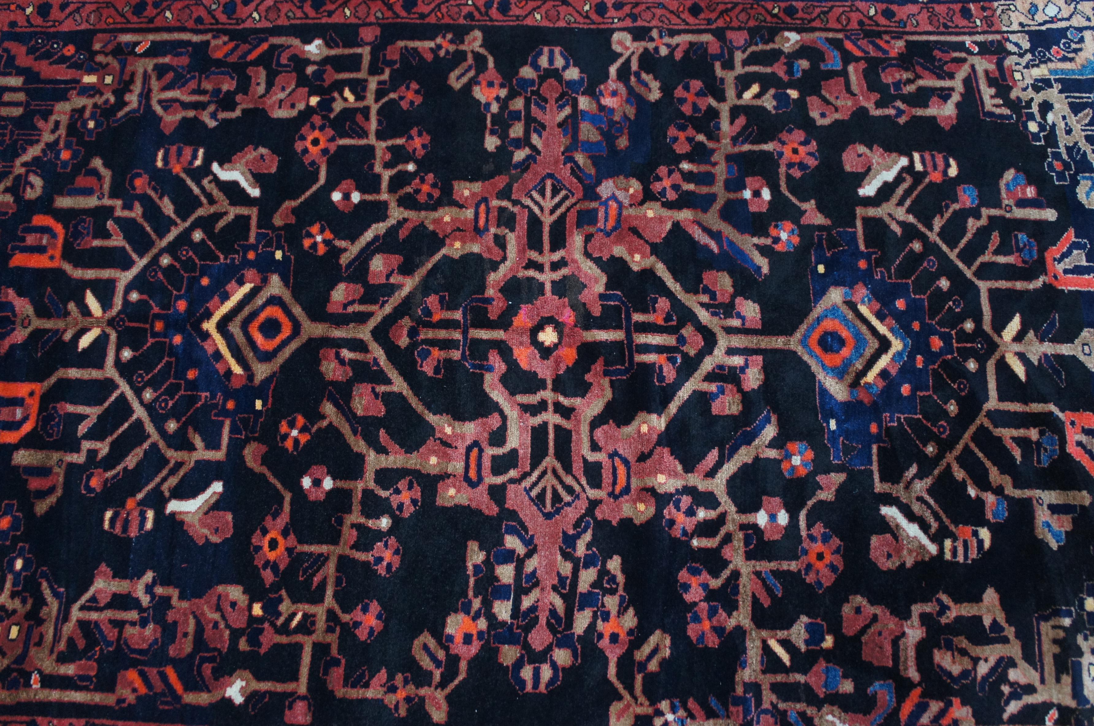 XX secolo Tappeto d'epoca persiano Iran Hamadan in lana a vite floreale  6.5' x 9.5' in vendita