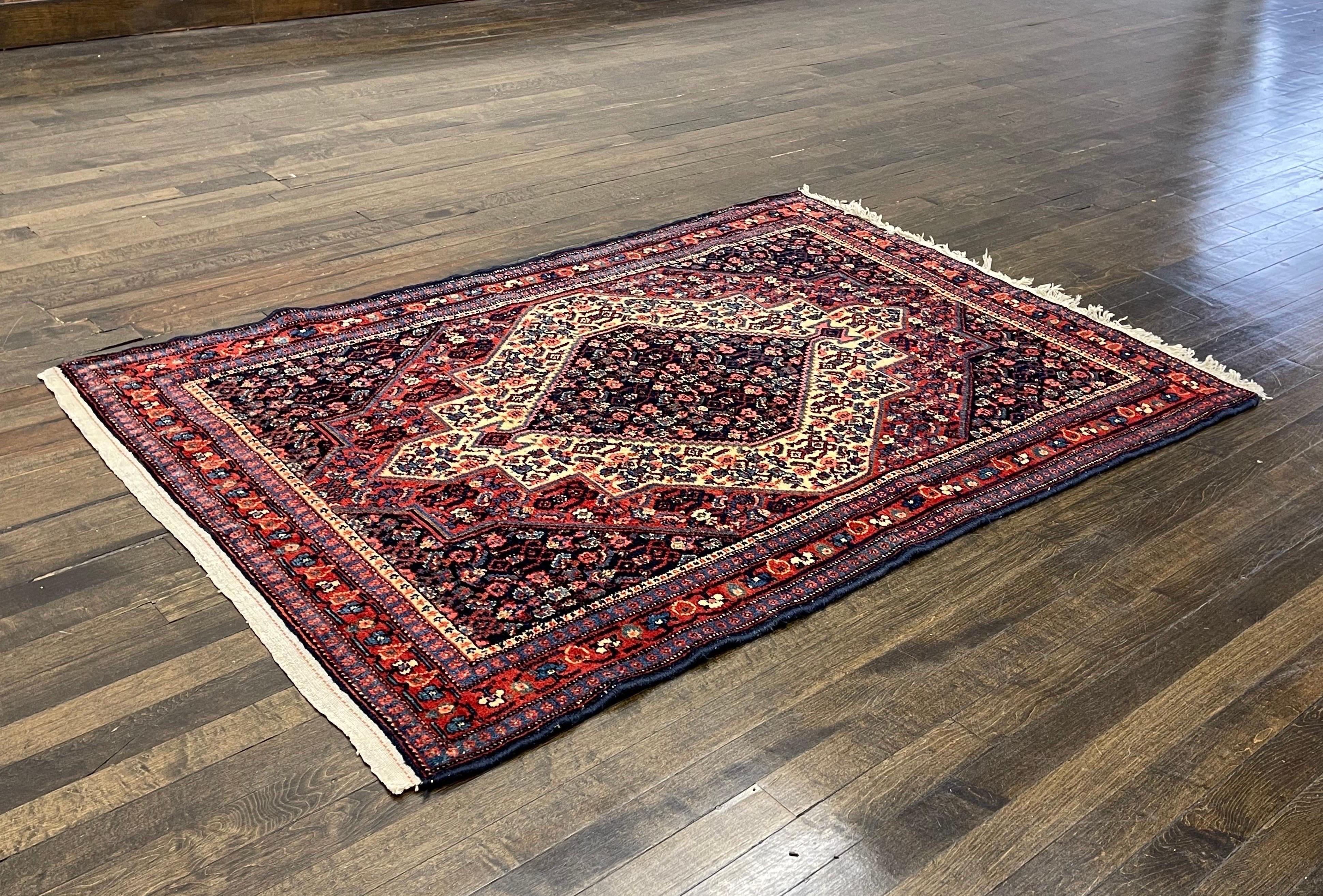 Semi-antiker persischer Senneh-Teppich, um 1940 (Mitte des 20. Jahrhunderts) im Angebot