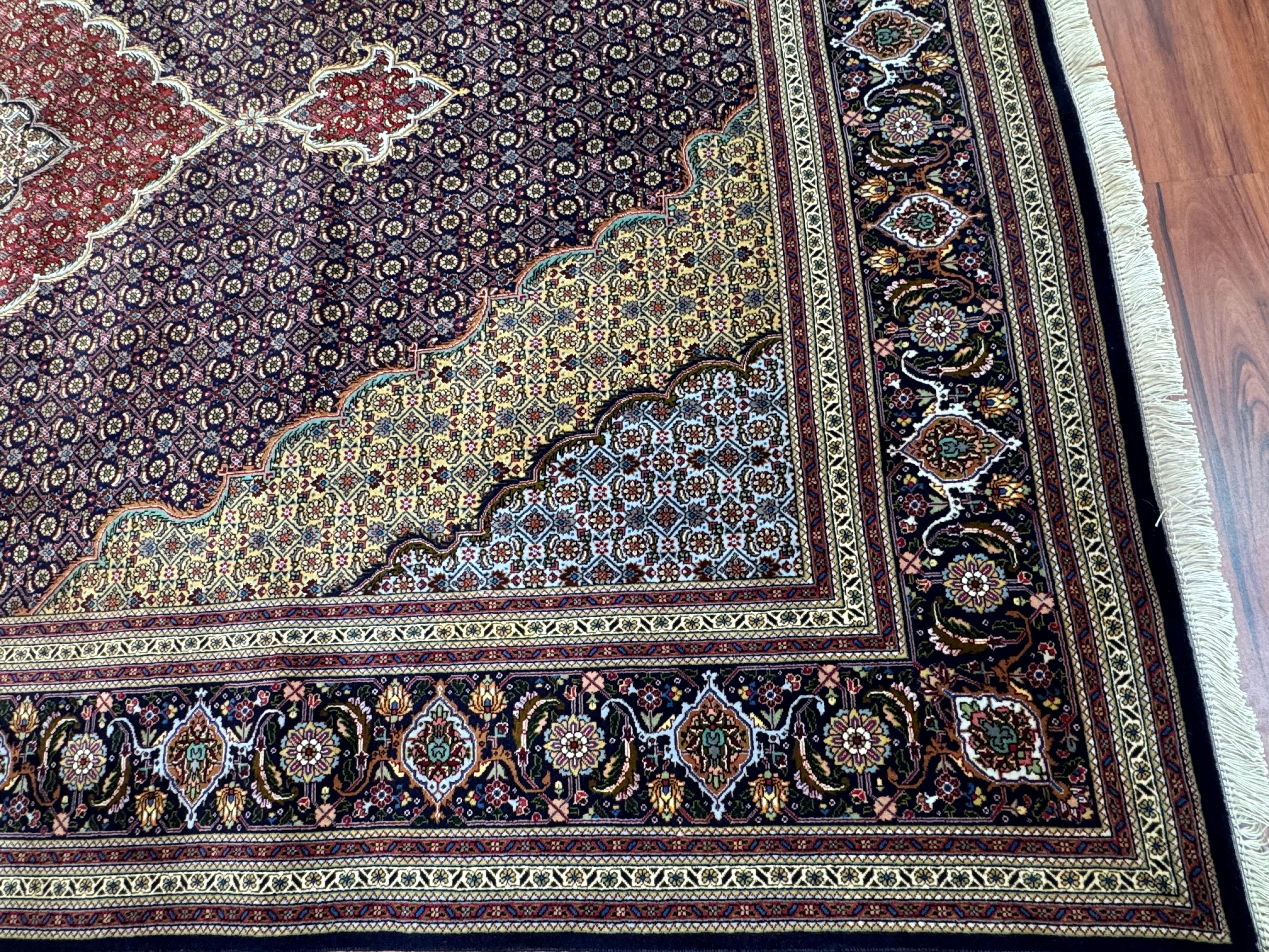 Tapis persan semi-ancien Tabriz Mahi en vente 4