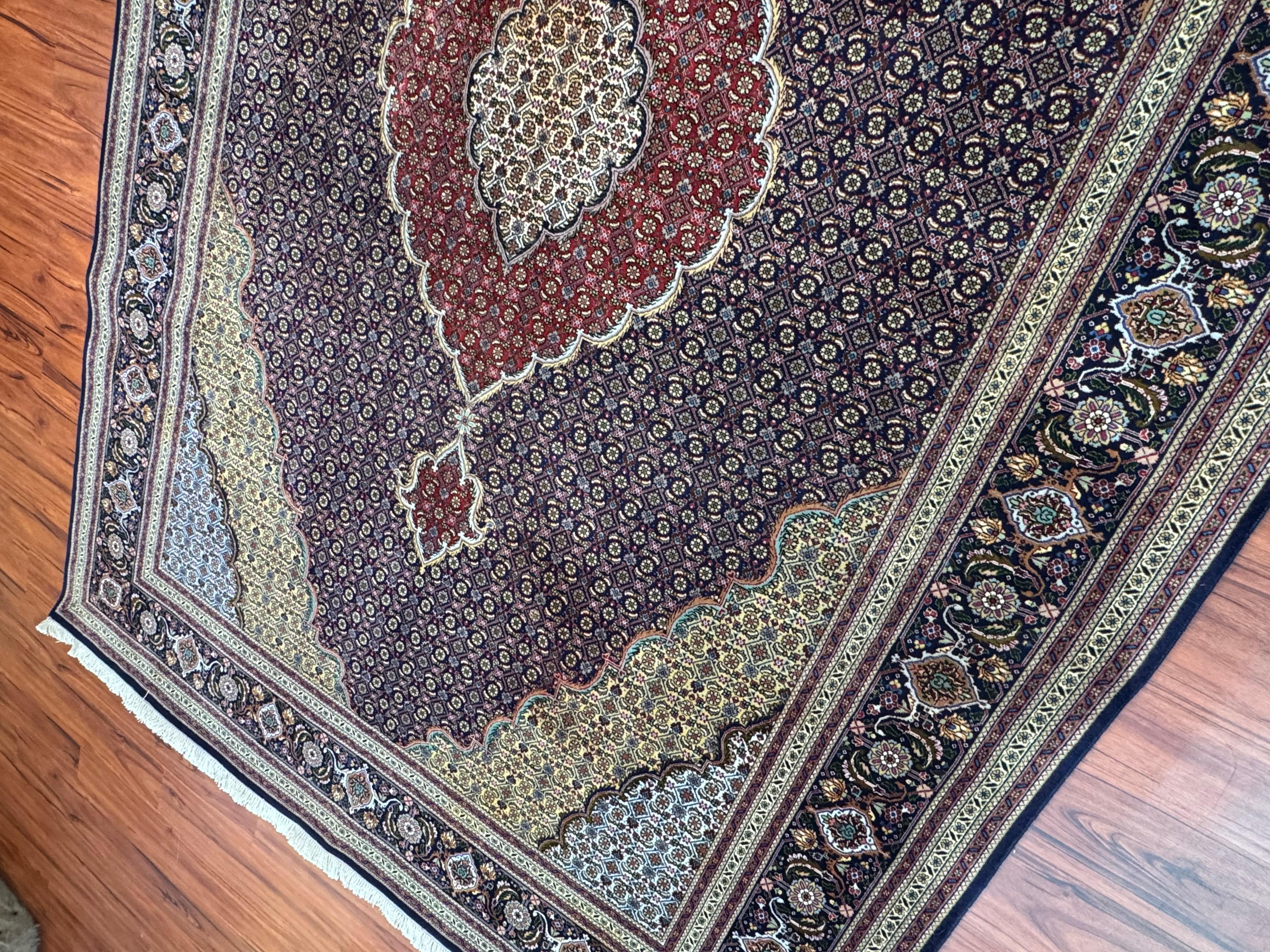 Tissé à la main Tapis persan semi-ancien Tabriz Mahi en vente