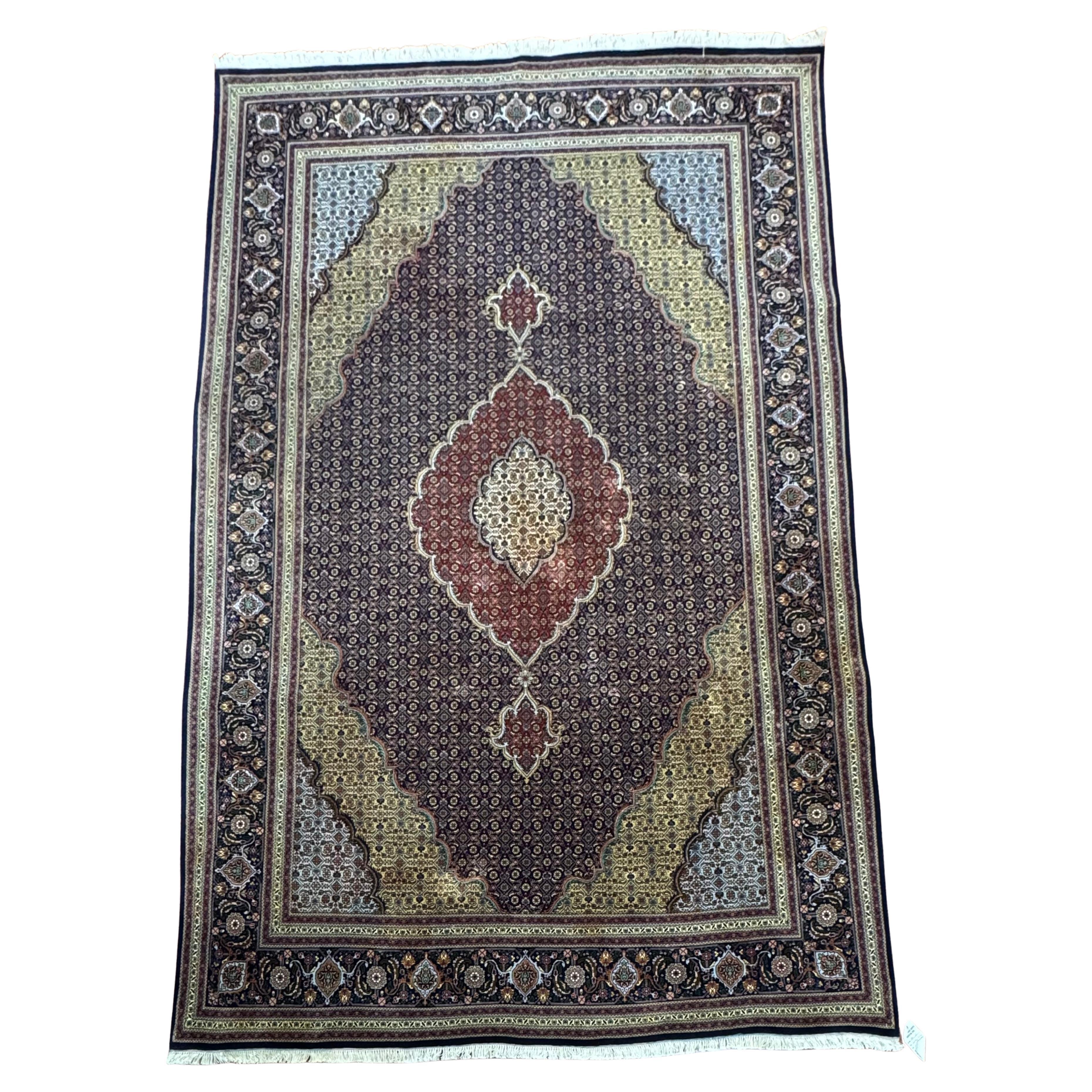 Tapis persan semi-ancien Tabriz Mahi