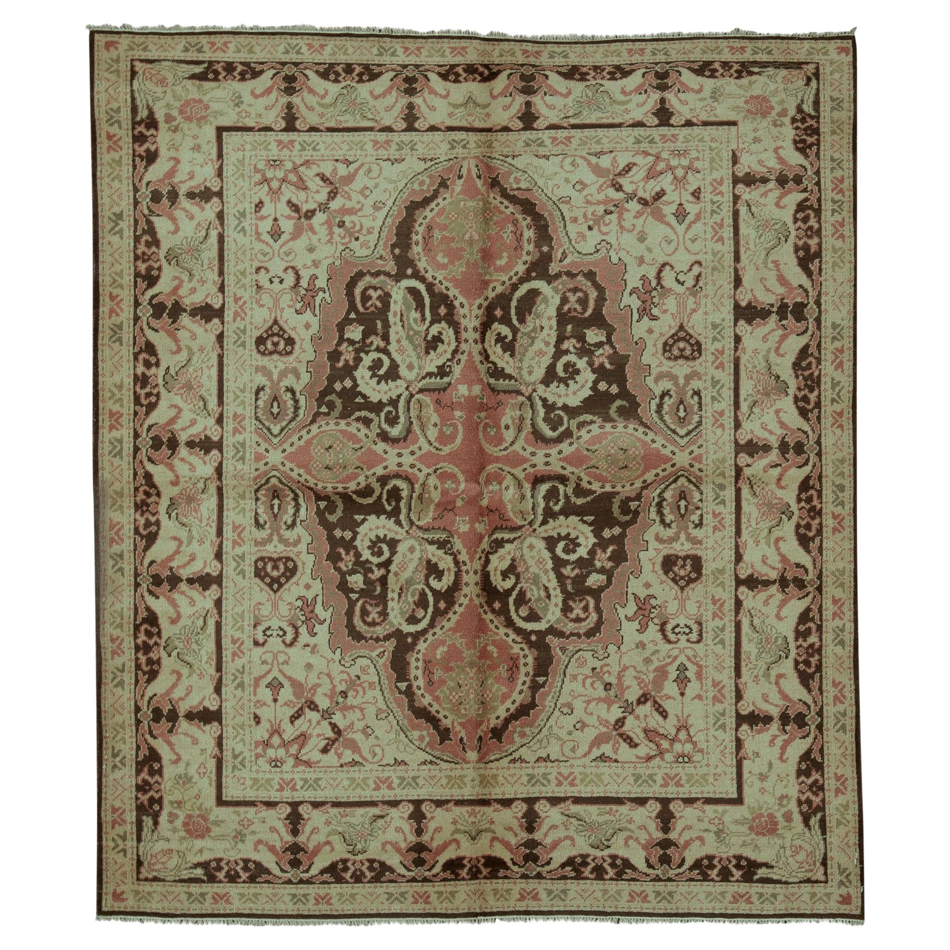 Traditional Handwoven Luxury Wool Semi Antique Ivory Rug For Sale
