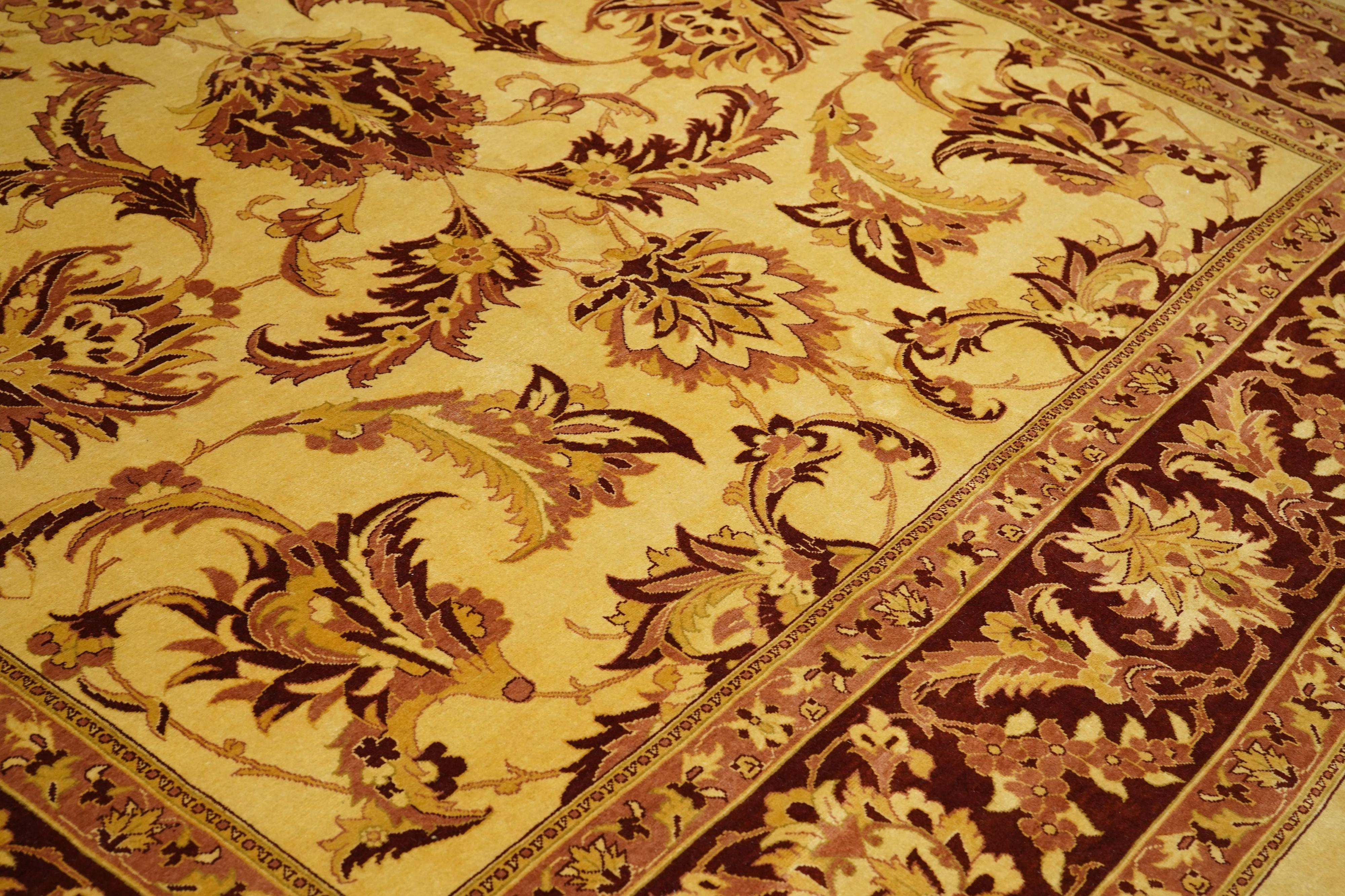 Tabriz-Teppich 9'11'' x 13'7'' im Zustand „Hervorragend“ im Angebot in New York, NY
