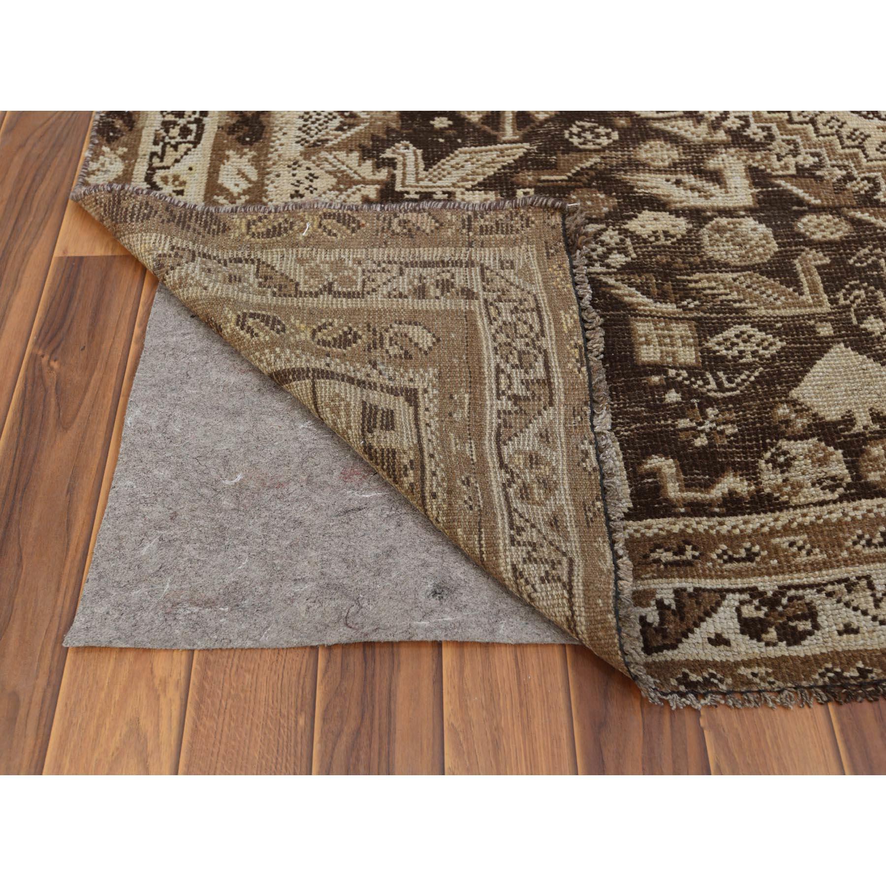 Semi Antique Taupe Handmade Persian Shiraz Bohemian Worn Down Natural Wool Rug In Good Condition In Carlstadt, NJ