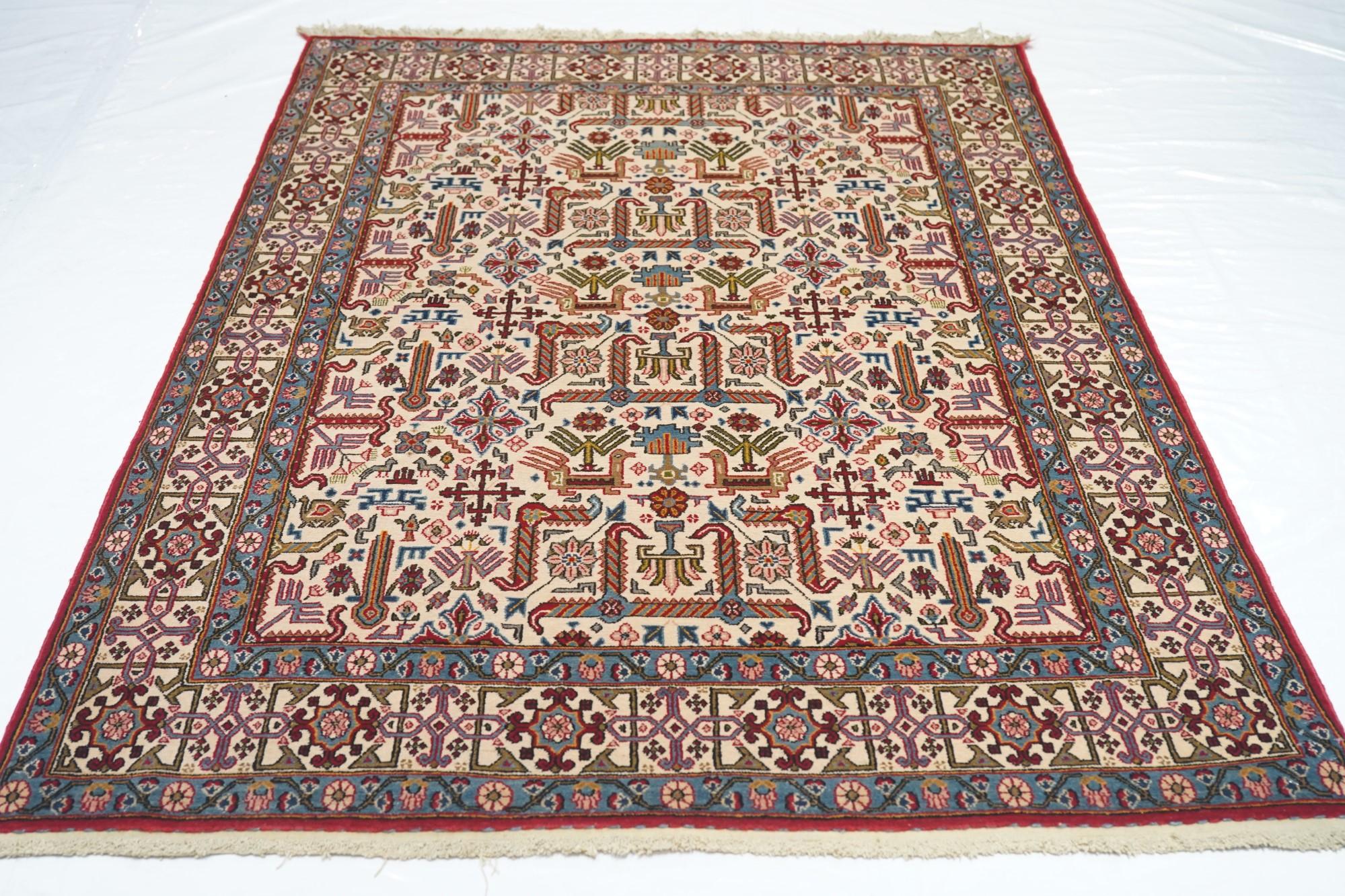 Tapis persan de Téhéran raffiné, 4'4'' x 6'8'' en vente 2