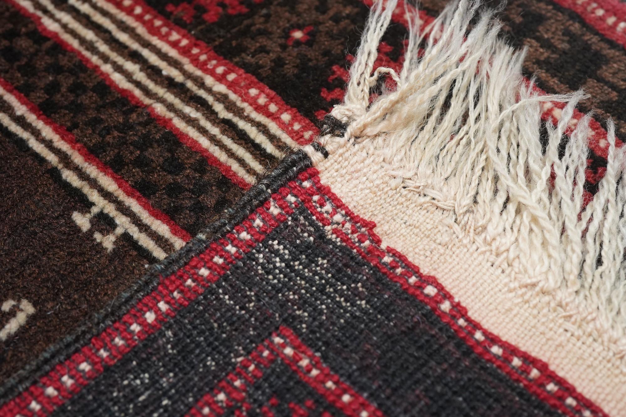 Semi antiker afghanischer Stammeskunst-Teppich 2''9'''' x 5''0'''' im Angebot 4
