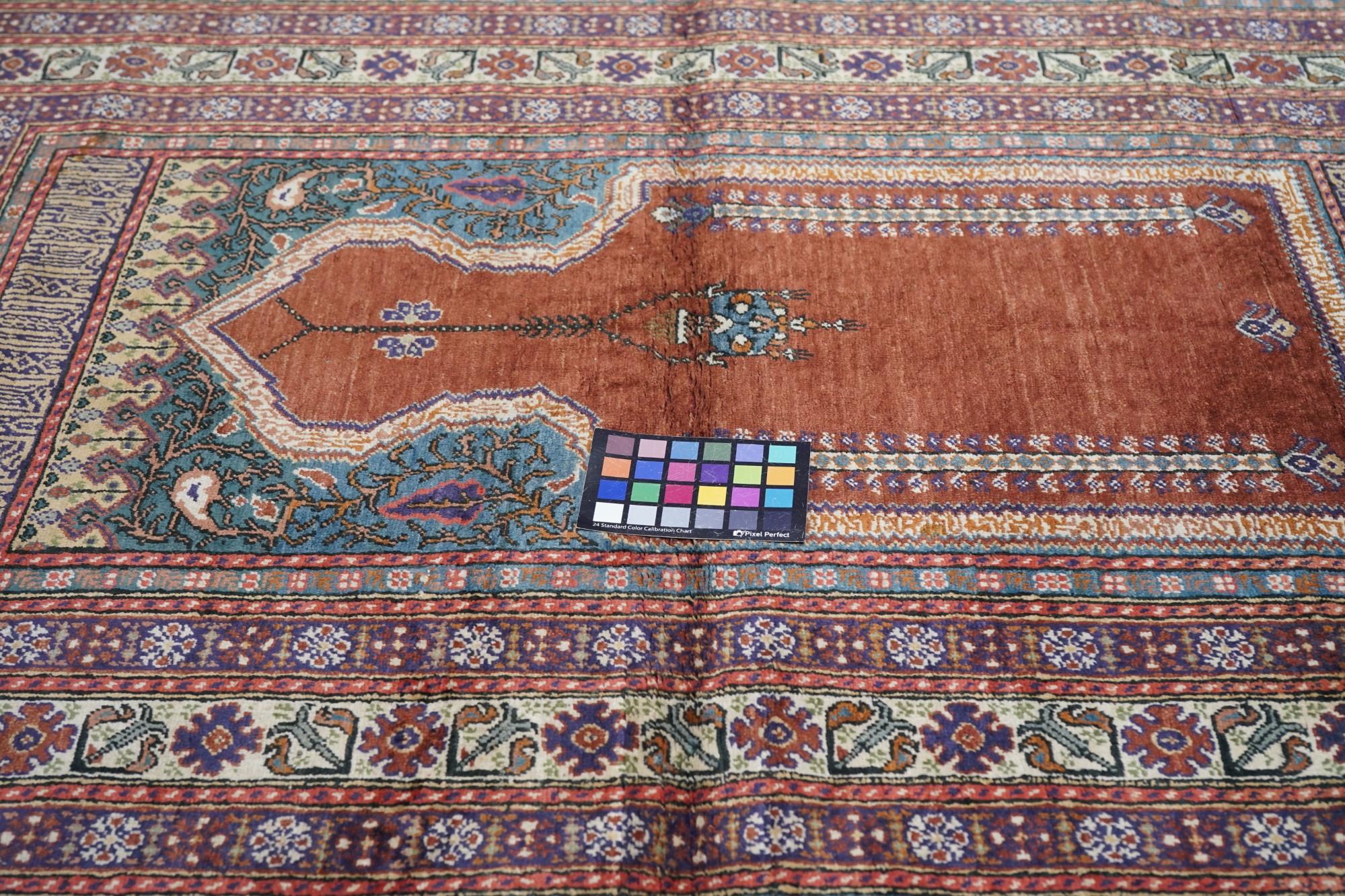 Tapis turc vintage 3'10'' x 5'9'' en vente 4