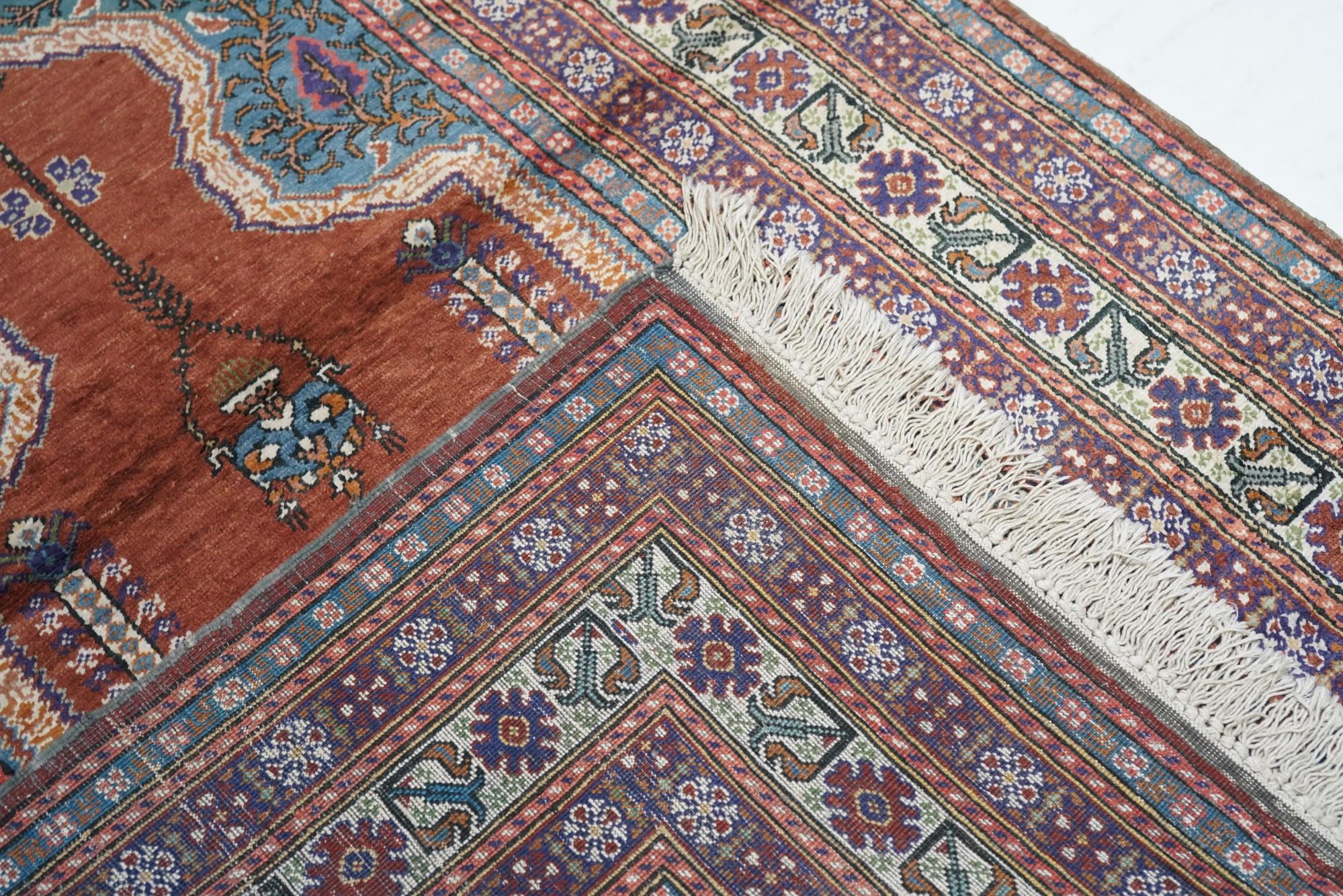 Tapis turc vintage 3'10'' x 5'9'' en vente 6