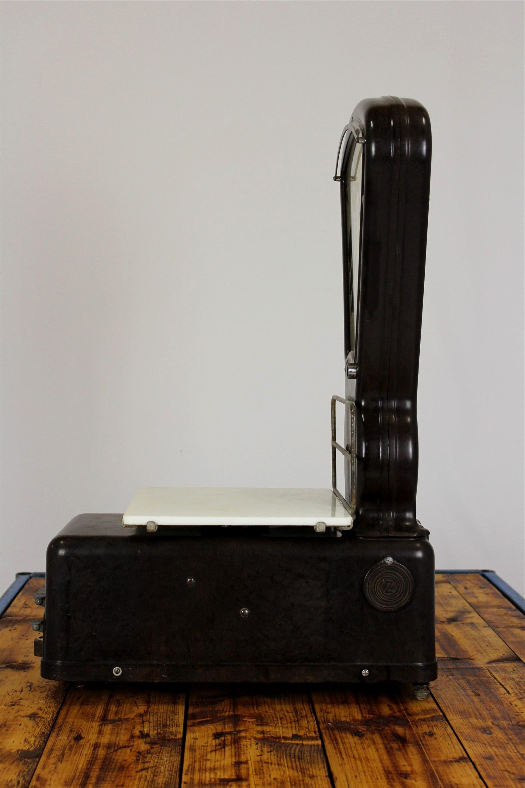 Semi-Automatic Large Bakelite Grocery Scale, Czech Republic, 1930s For Sale 6