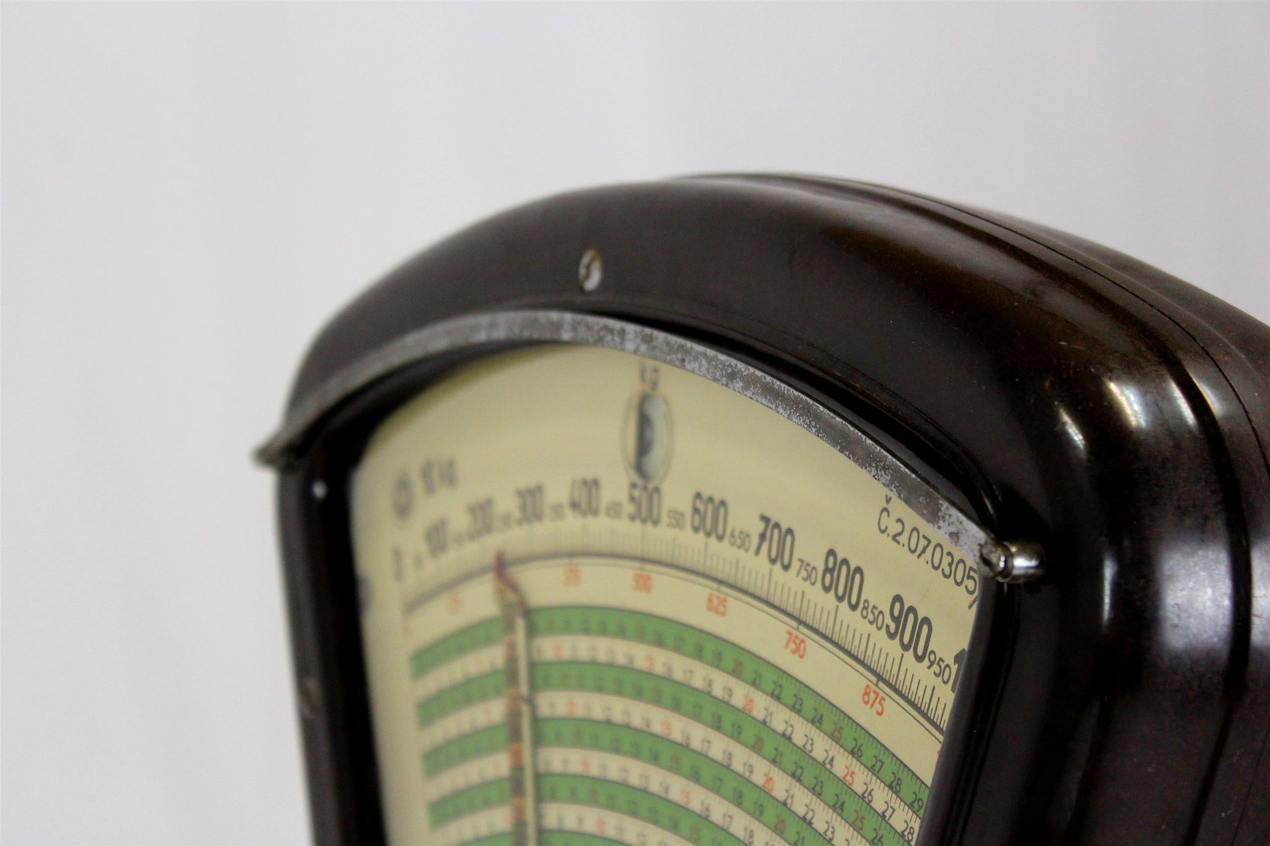 Semi-Automatic Large Bakelite Grocery Scale, Czech Republic, 1930s For Sale 8