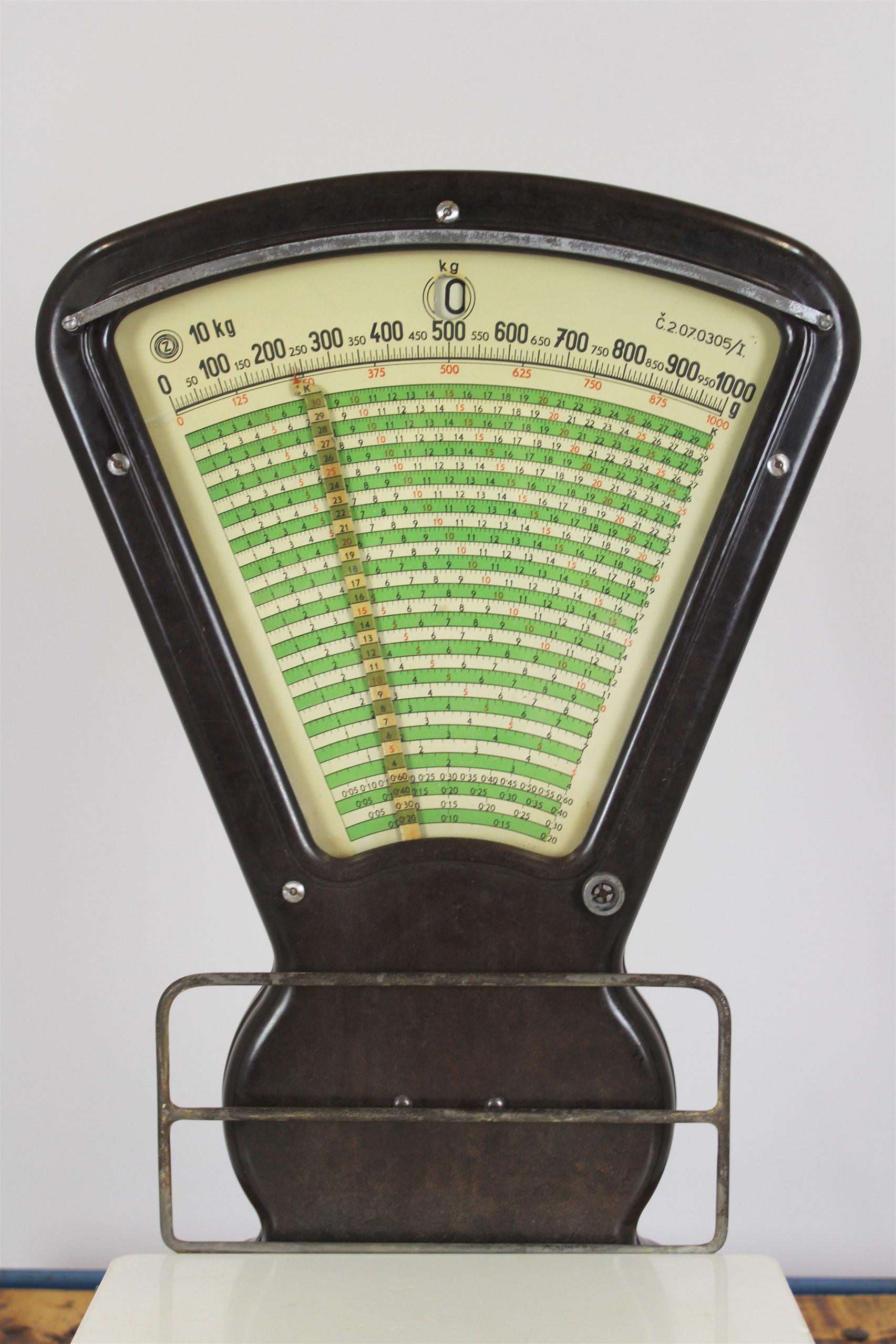 Semi-Automatic Large Bakelite Grocery Scale, Czech Republic, 1930s For Sale 12