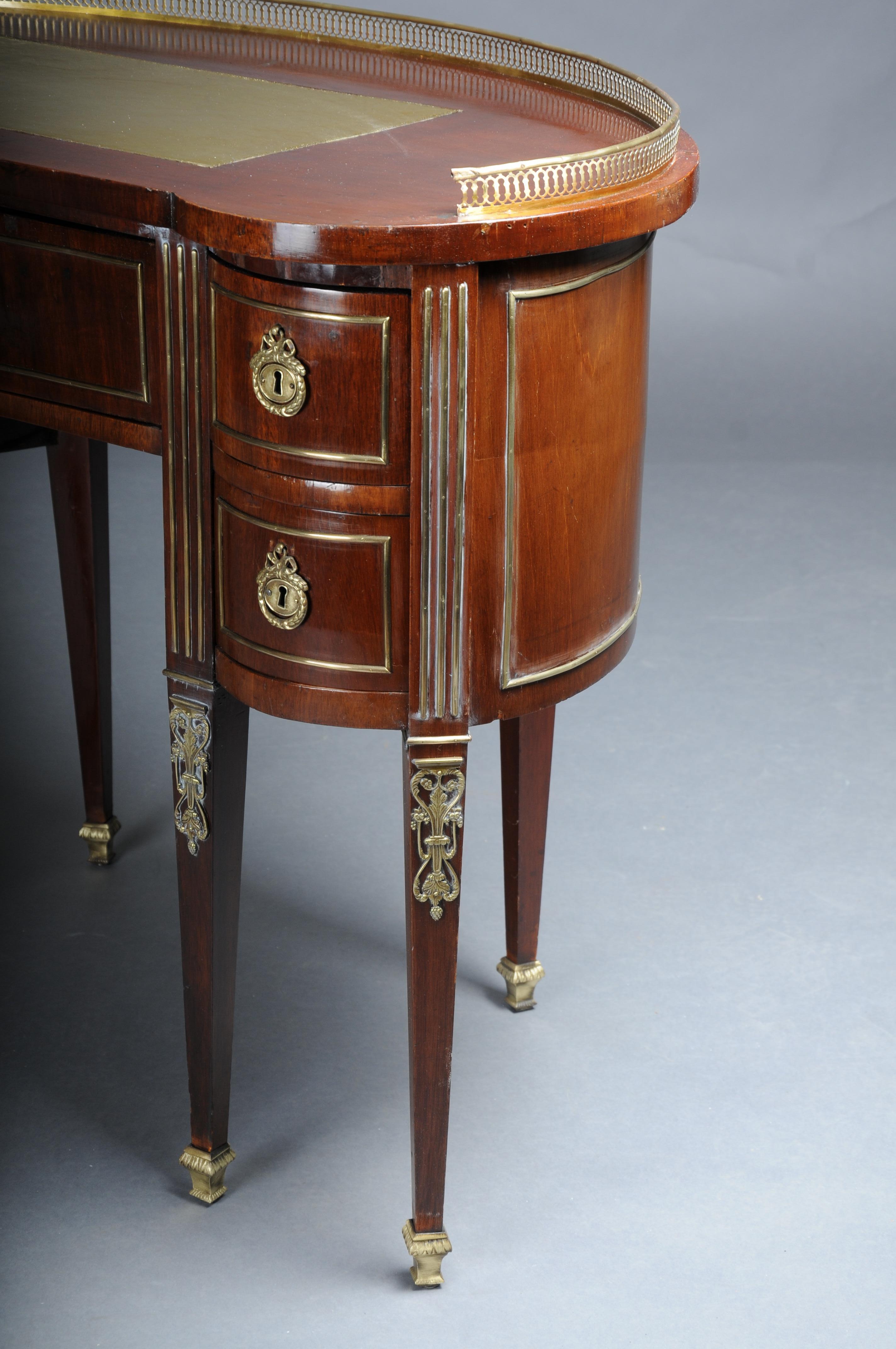 Semi-circular delicate antique mahogany ladies' desk Louis XVI, Paris 1880 For Sale 7