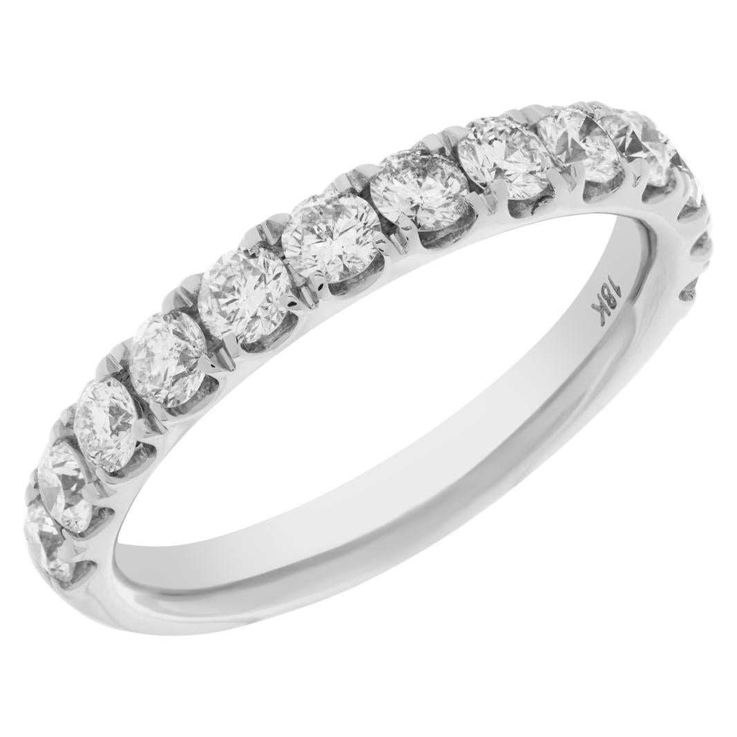 Semi Eternity ring in 18k white gold In Excellent Condition For Sale In Surfside, FL