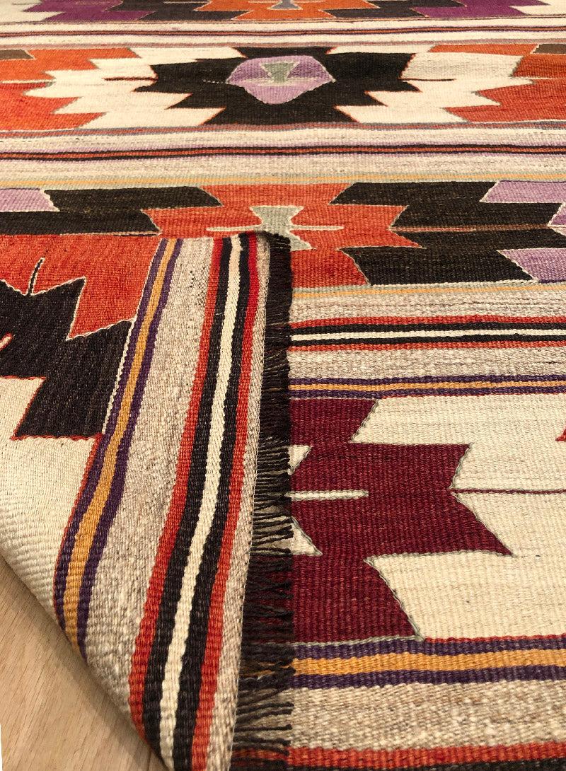 Semi Old Vintage Alfombra Tejida a Mano de Lana Mut Kilim Anatolia Central Alfombra Turca Turco en venta