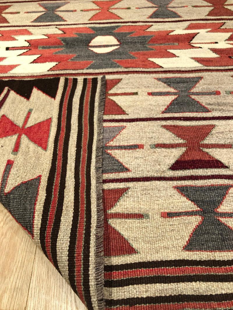 Hand-Woven Semi Old Vintage Handwoven Wool Mut Kilim Central Anatolian Rug Turkish Carpet For Sale