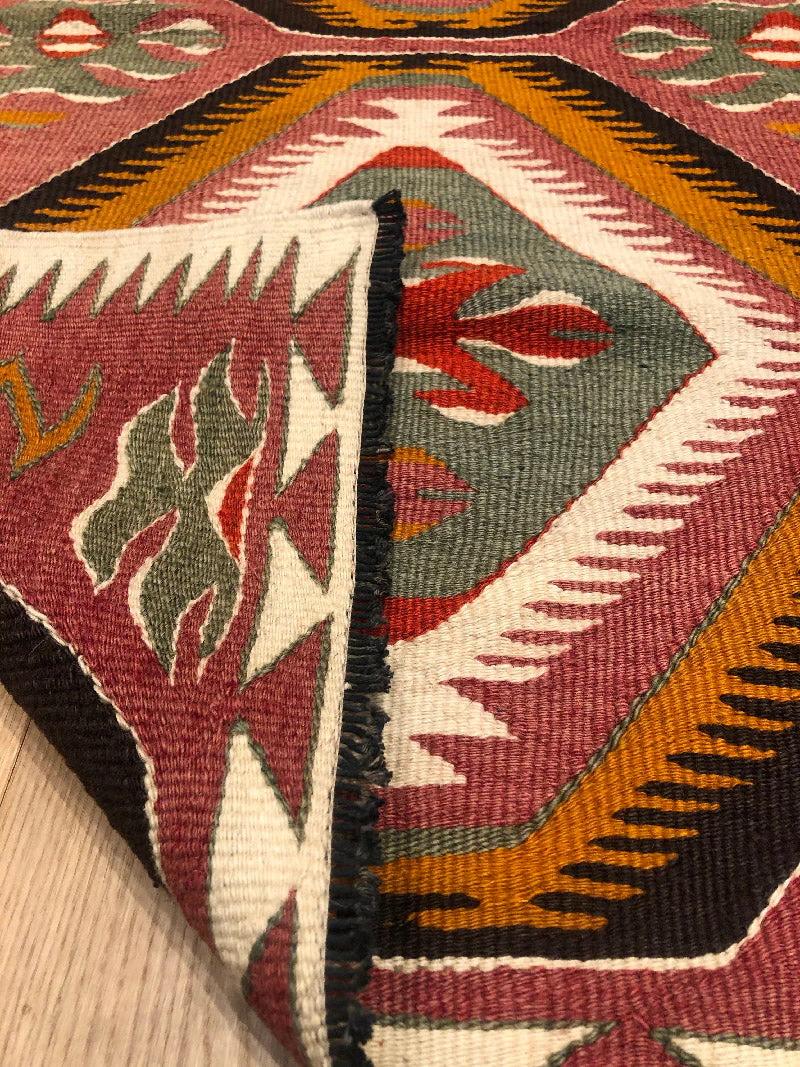 Semi Old Vintage Alfombra Tejida a Mano de Lana Mut Kilim Anatolia Central Alfombra Turca Turco en venta