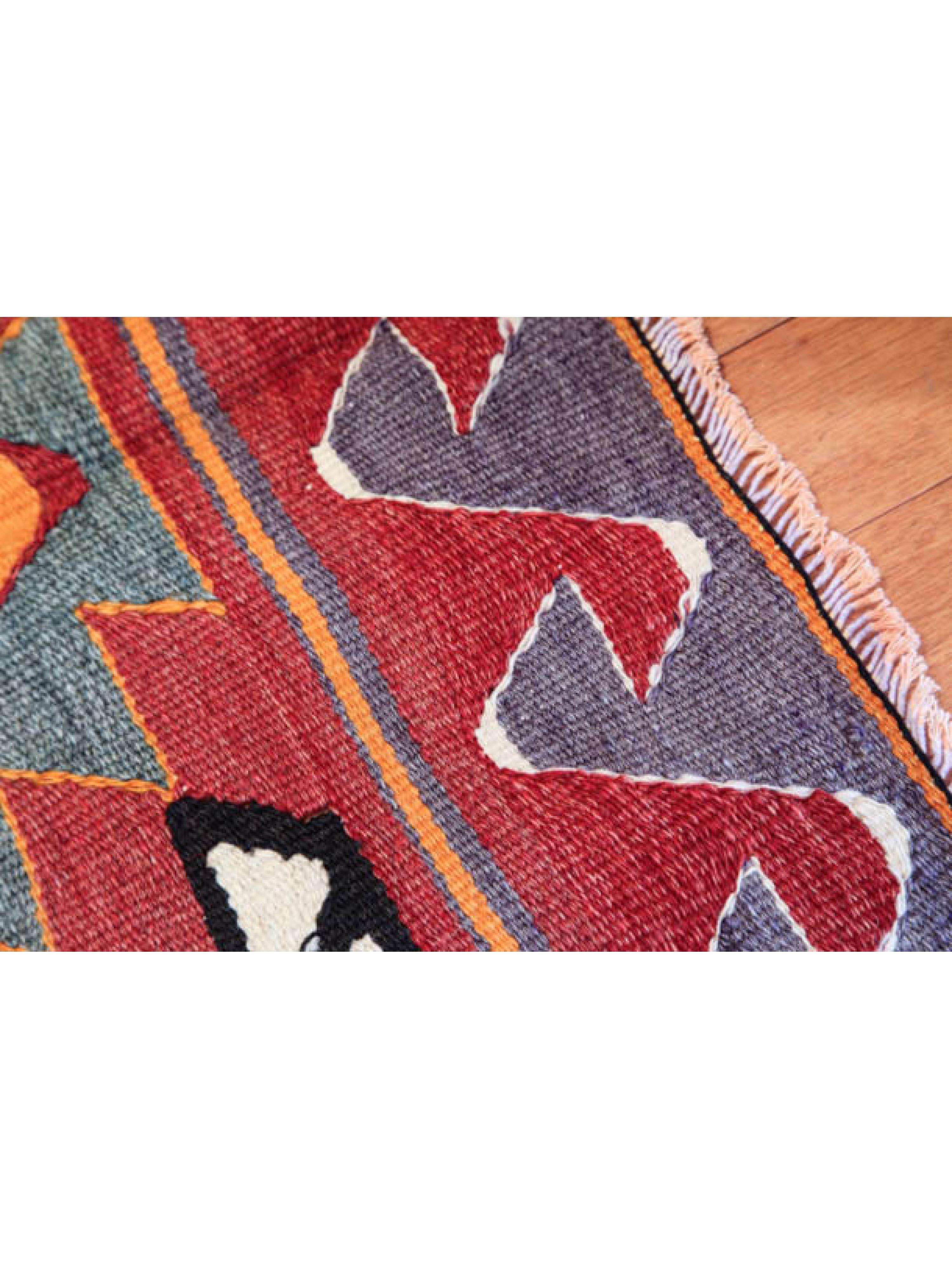 Semi Old Vintage Alfombra Tejida a Mano de Lana Mut Kilim Anatolia Central Alfombra Turca Tejido a mano en venta