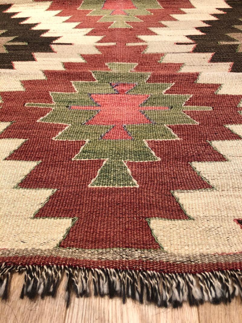 Semi Old Vintage Alfombra Tejida a Mano de Lana Mut Kilim Anatolia Central Alfombra Turca Tejido a mano en venta
