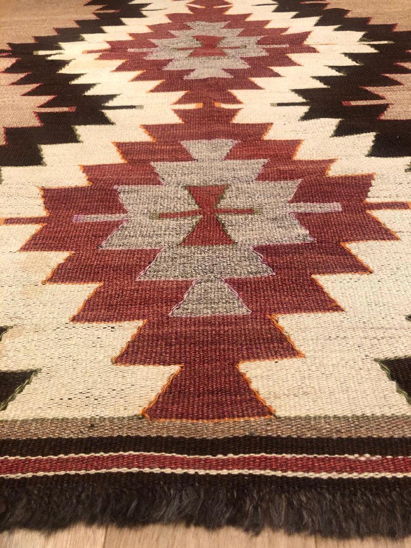 Semi Old Vintage Alfombra Tejida a Mano de Lana Mut Kilim Anatolia Central Alfombra Turca Anudado a mano en venta