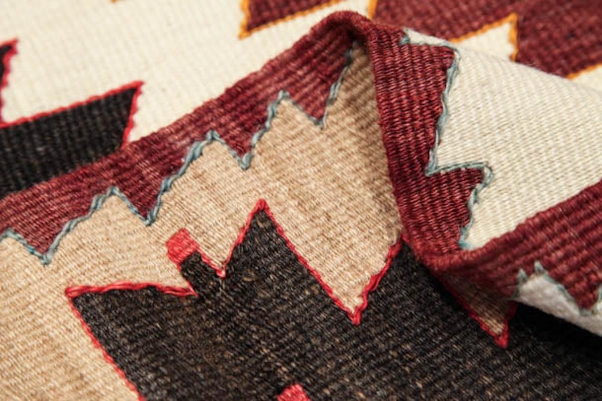 Semi Old Vintage Alfombra Tejida a Mano de Lana Mut Kilim Anatolia Central Alfombra Turca en Bueno estado para la venta en Tokyo, JP