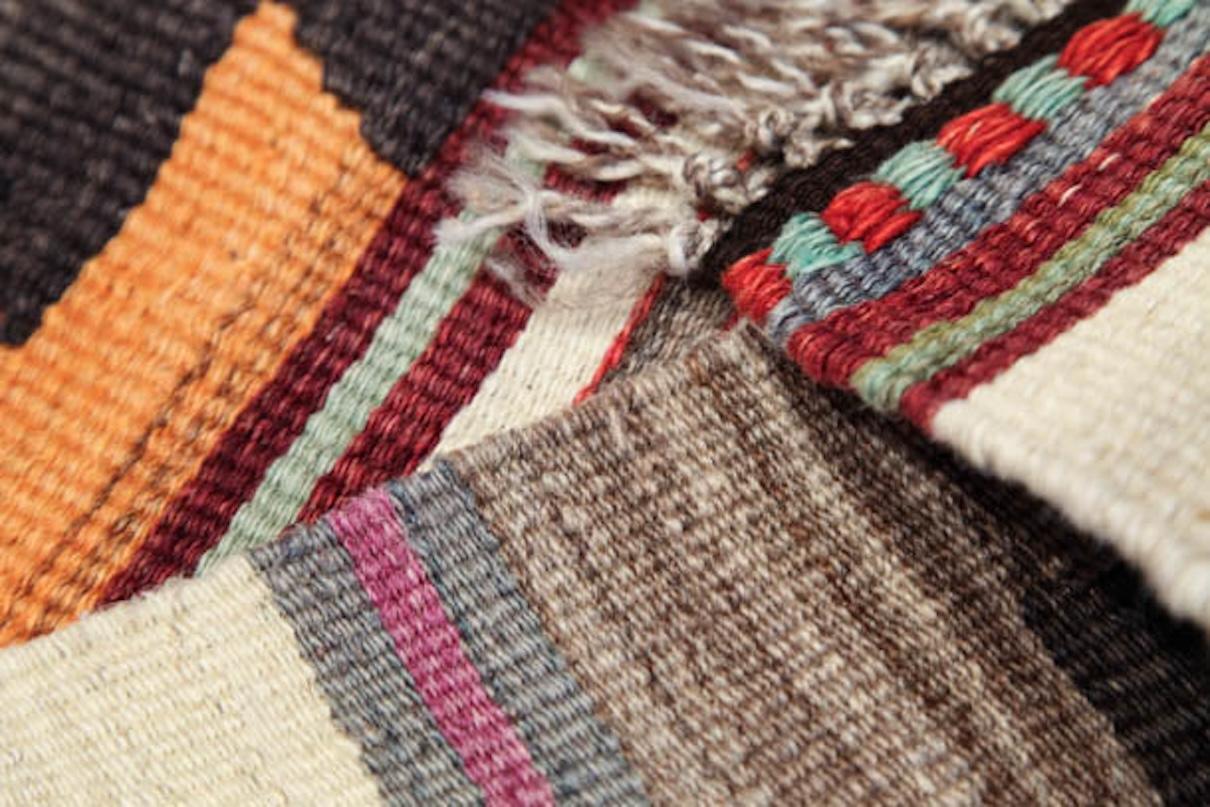 Semi Old Vintage Alfombra Tejida a Mano de Lana Mut Kilim Anatolia Central Alfombra Turca en Bueno estado para la venta en Tokyo, JP