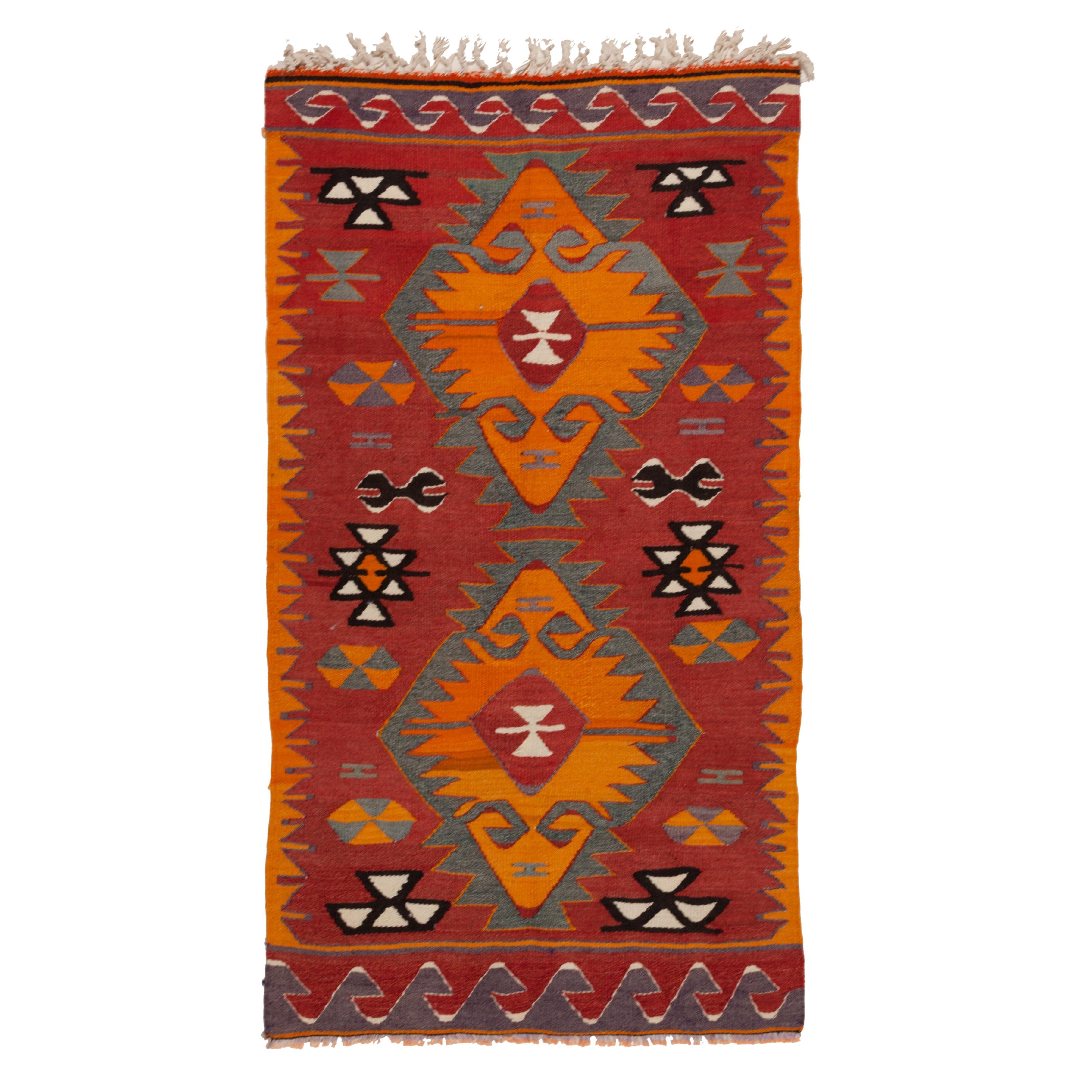 Semi Old Vintage Alfombra Tejida a Mano de Lana Mut Kilim Anatolia Central Alfombra Turca en venta