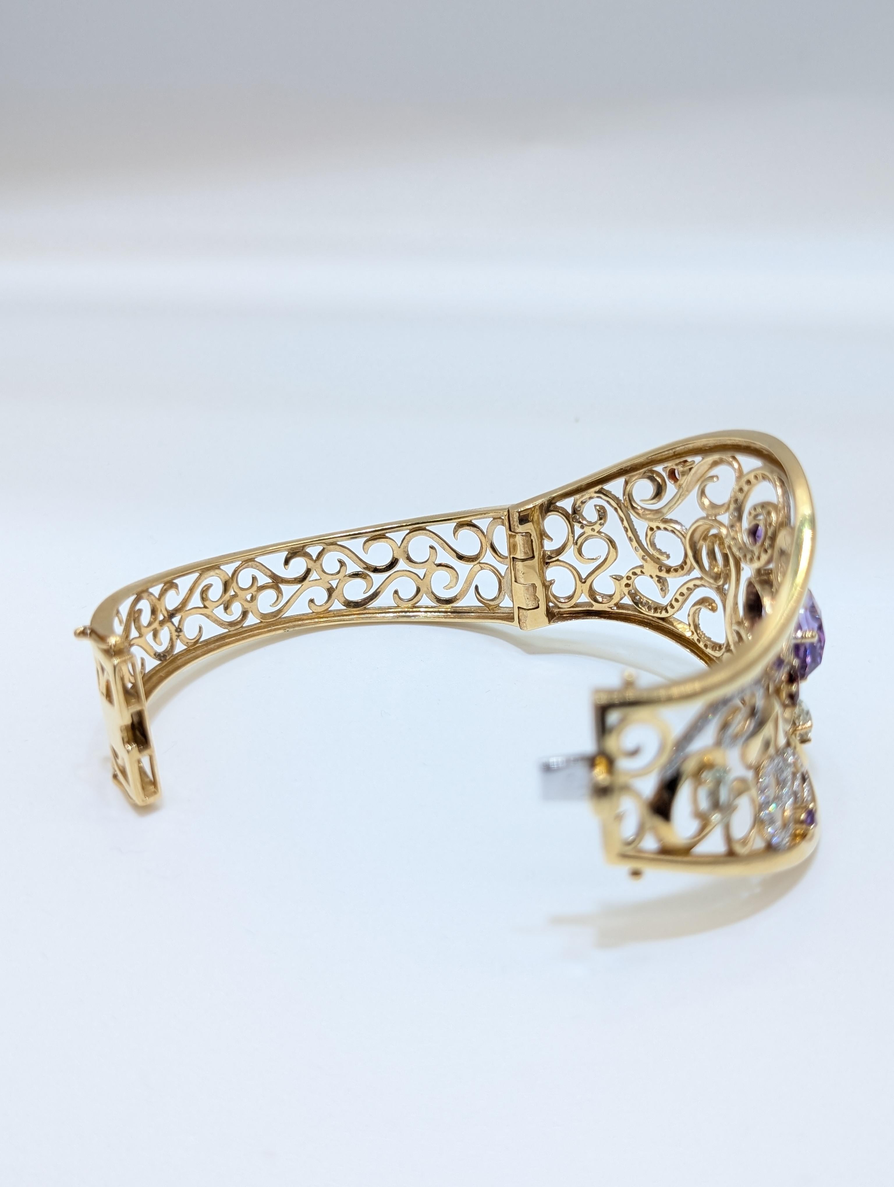 Bracciale con pietre colorate semi preziose e diamanti in oro giallo 14k in vendita 3