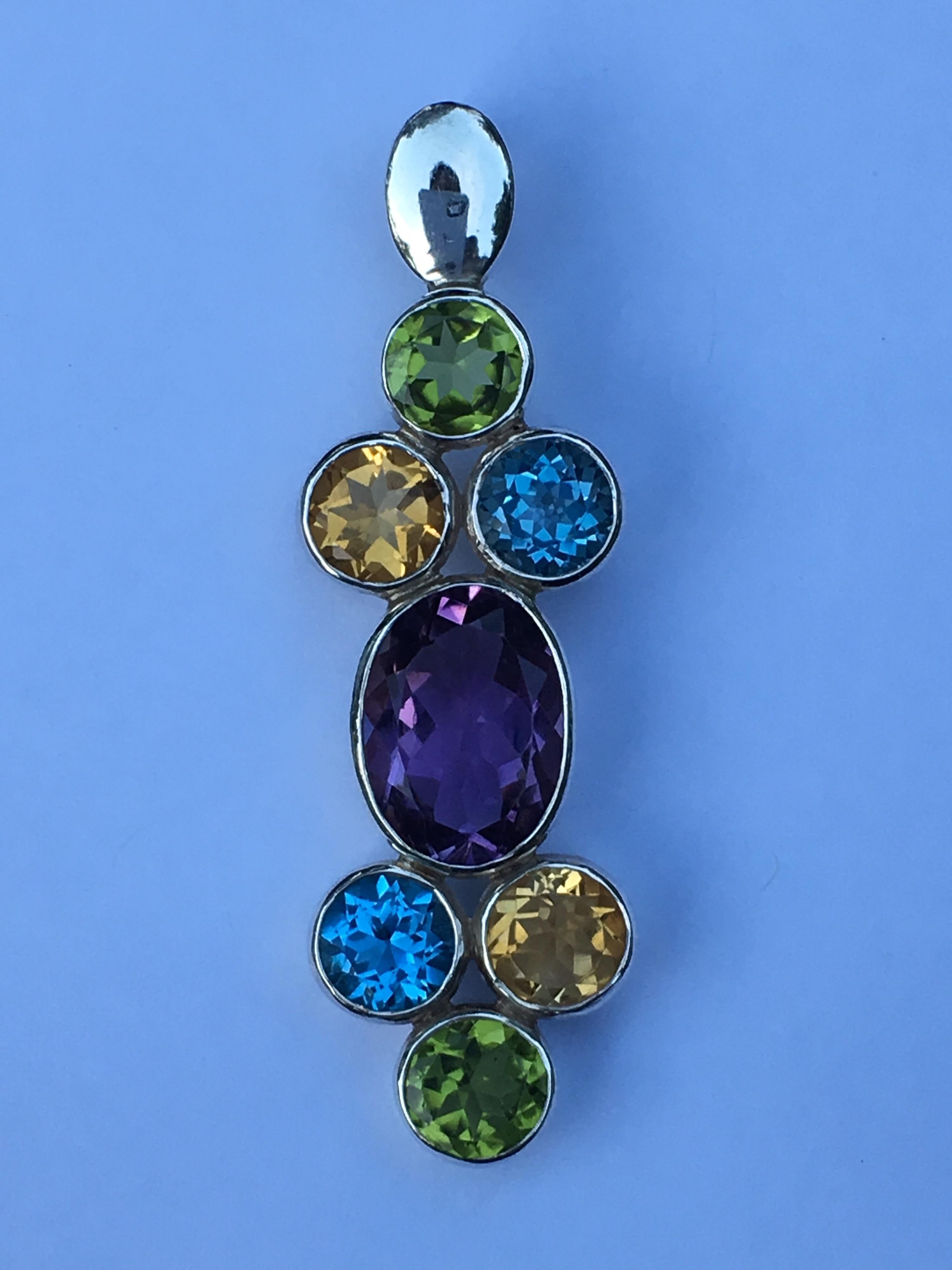 Semi Precious Stone Pendant For Sale 1