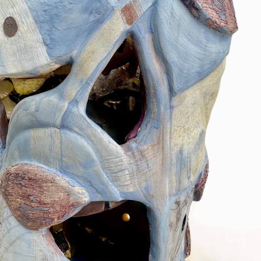 Escultura de cerámica esmaltada y engobe semirrefractario 