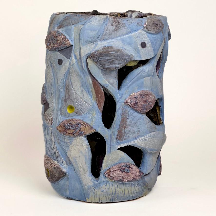 Alessandro Roma (nacido en Milán en 1977) estudió en la Accademia di Brera de Milán y después fue invitado a una residencia en Kunstlerhauser Worpsede (Alemania). En 2007 participó en el IV Premio Internacional de Pintura, Diputación de Castellón,