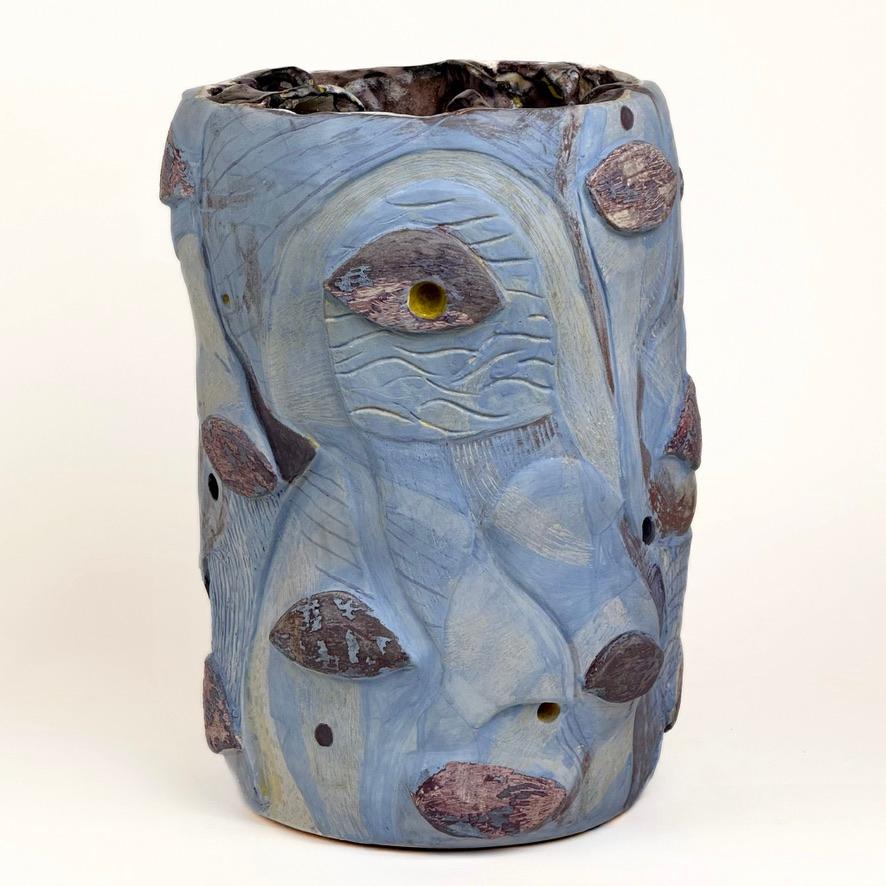Escultura de cerámica esmaltada y engobe semirrefractario 