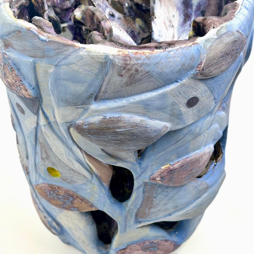 Escultura de cerámica esmaltada y engobe semirrefractario 