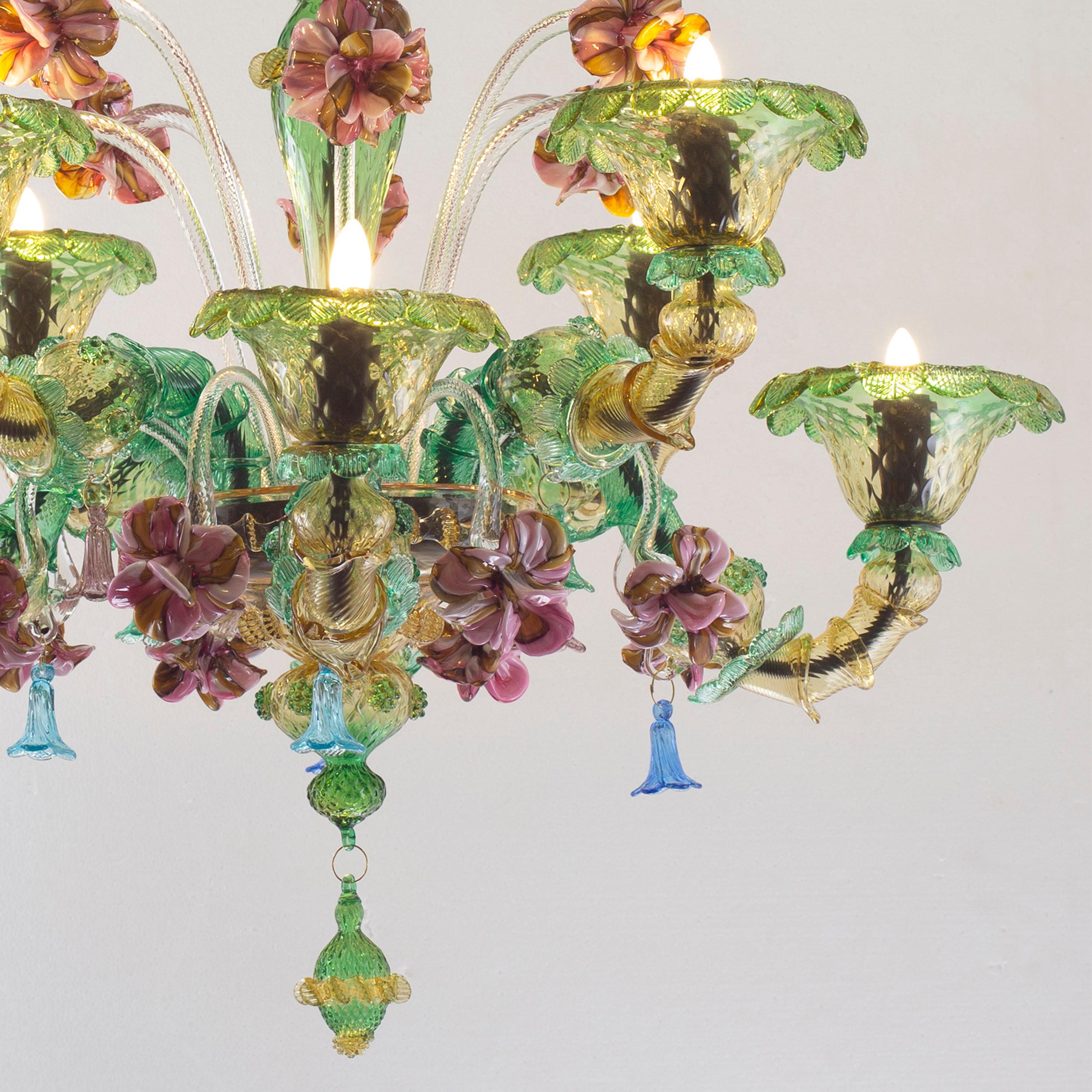 Vetro soffiato Lampadario Semi-Rezzonico 8Armi ambra, verde, colori in vetro di Murano di Multiforme in vendita