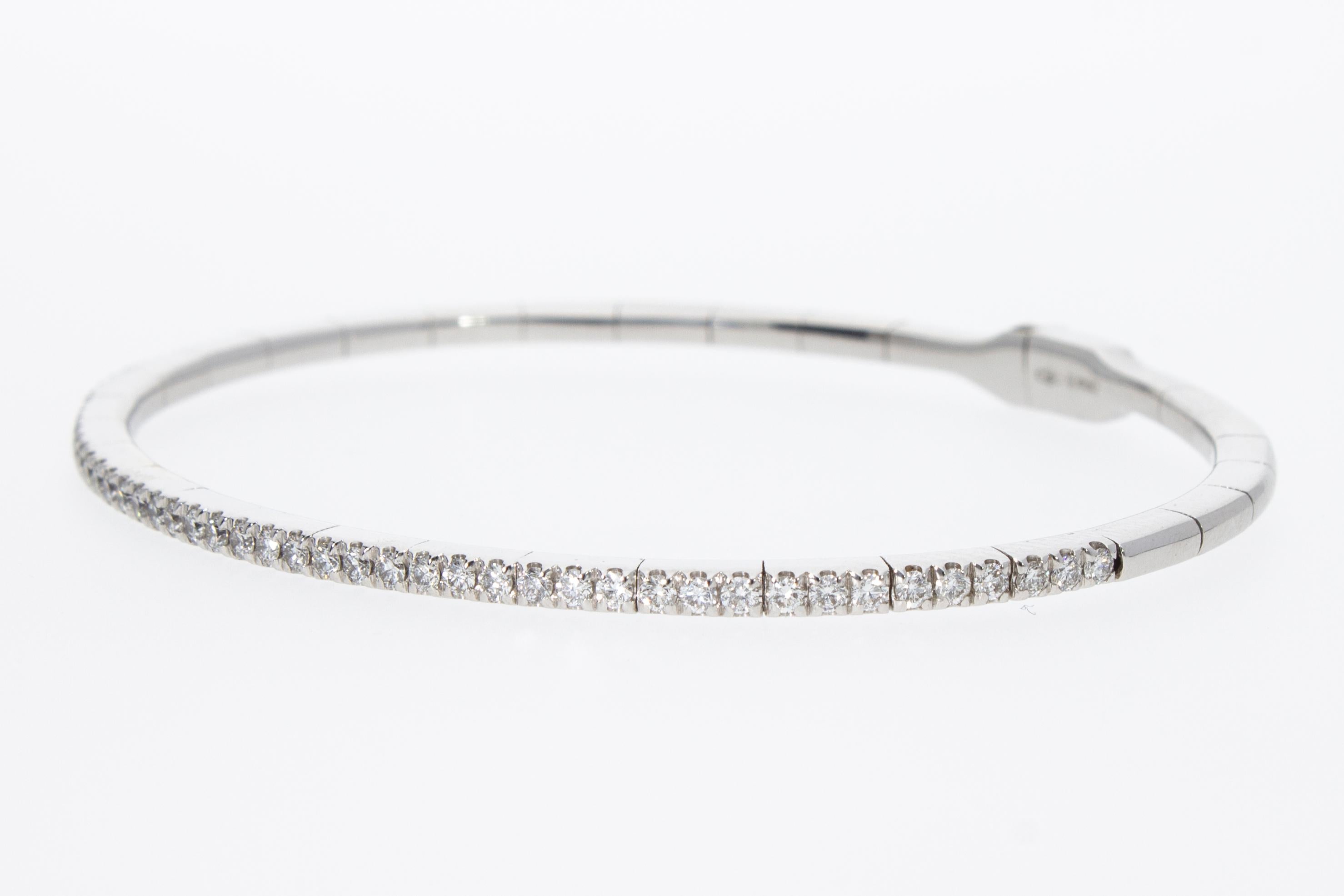 Semi-rigid bracelet with a row of 0.64 ct of Diamonds. In New Condition For Sale In Rome, IT