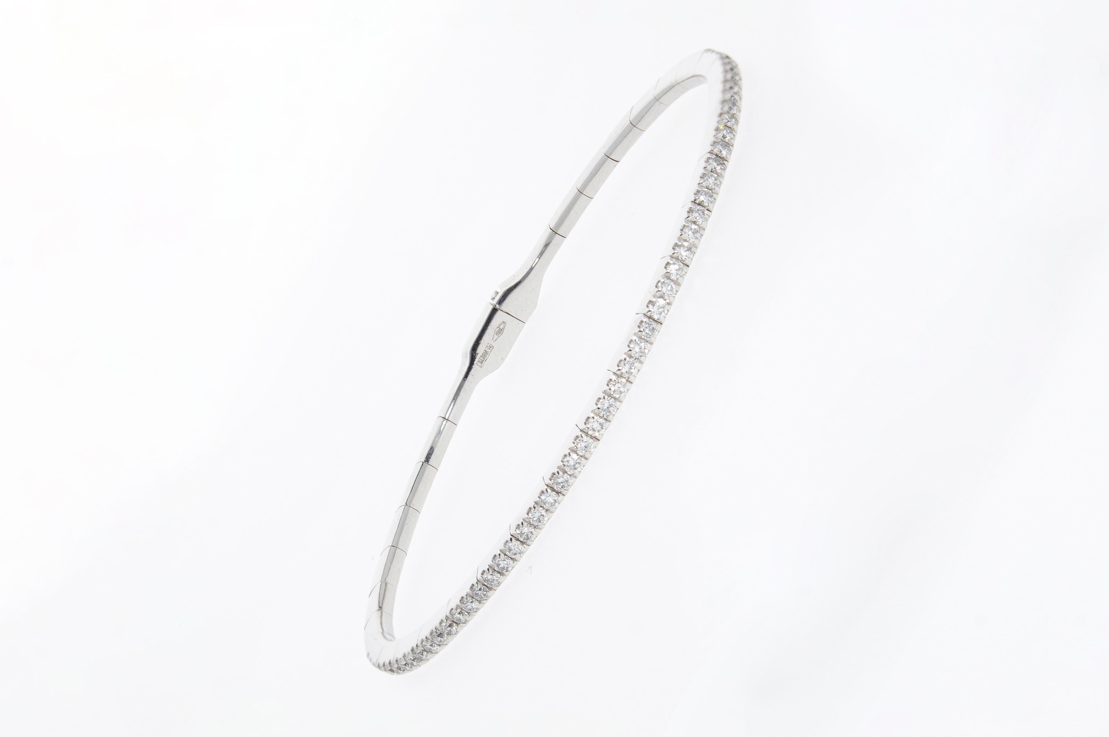 Semi-rigid bracelet with a row of 0.75 ct of Diamonds. For Sale at 1stDibs